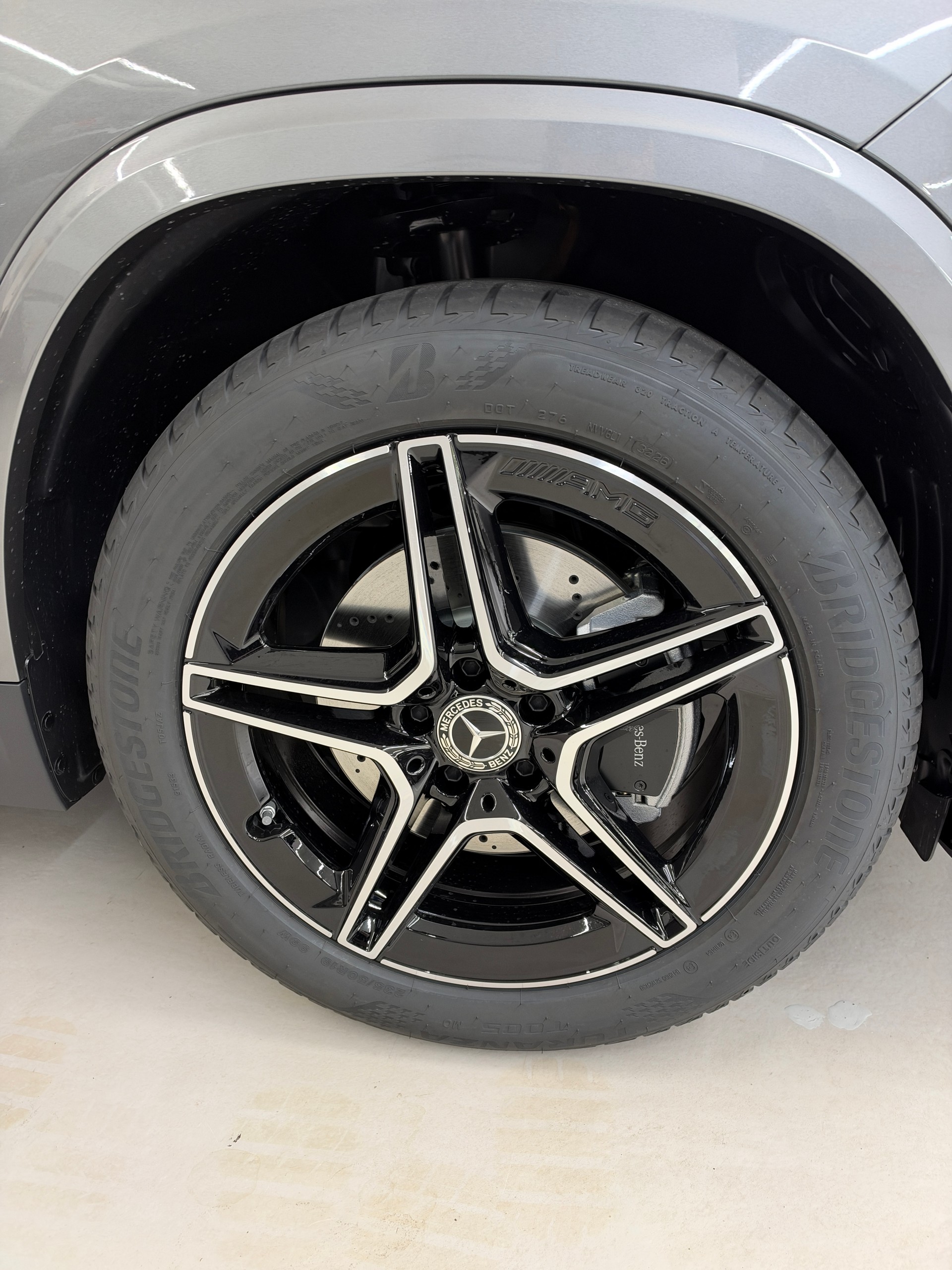 MERCEDES-BENZ GLA 200 Night Star-showroom-element-3