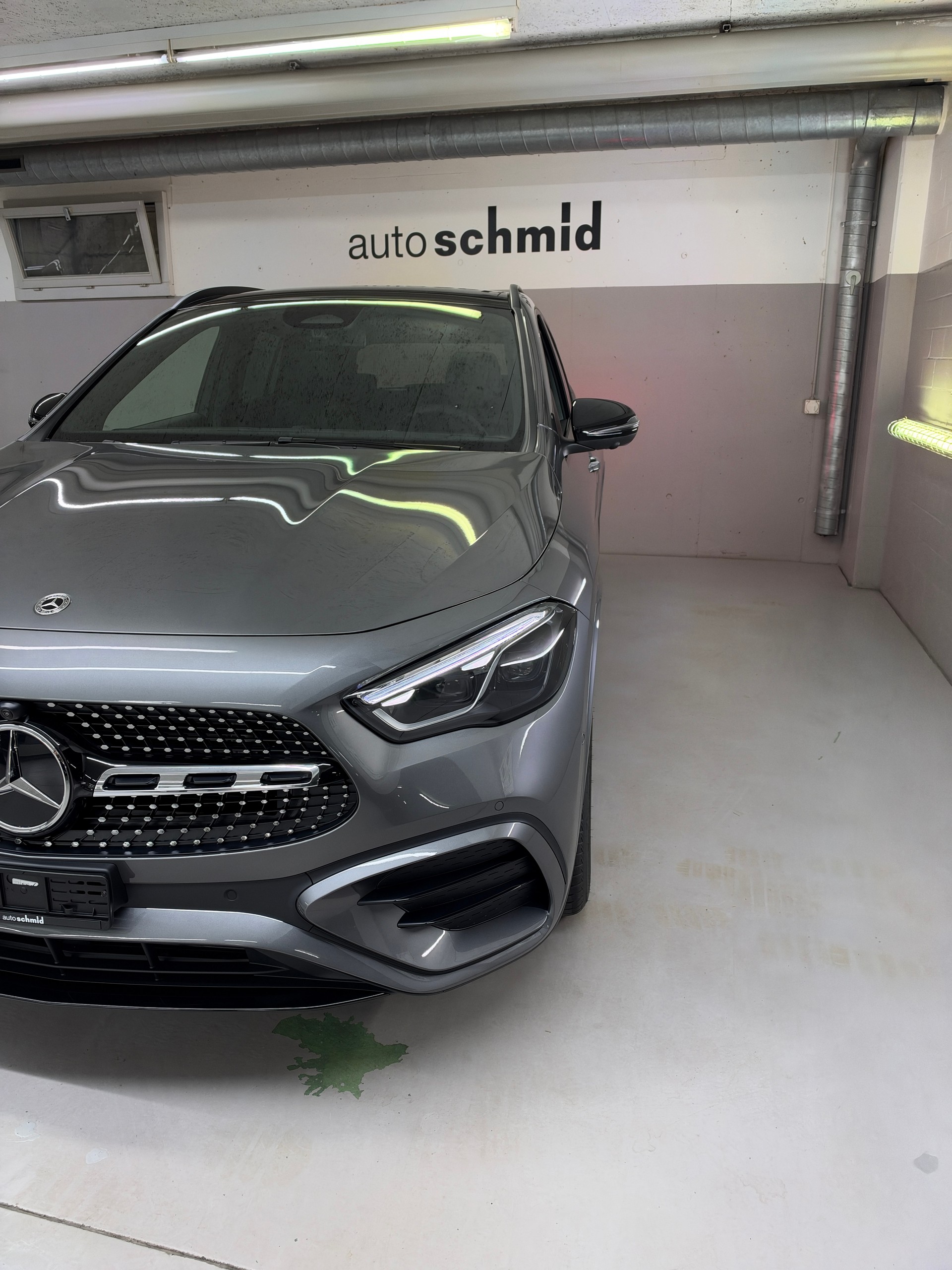 MERCEDES-BENZ GLA 200 Night Star-showroom-element-2