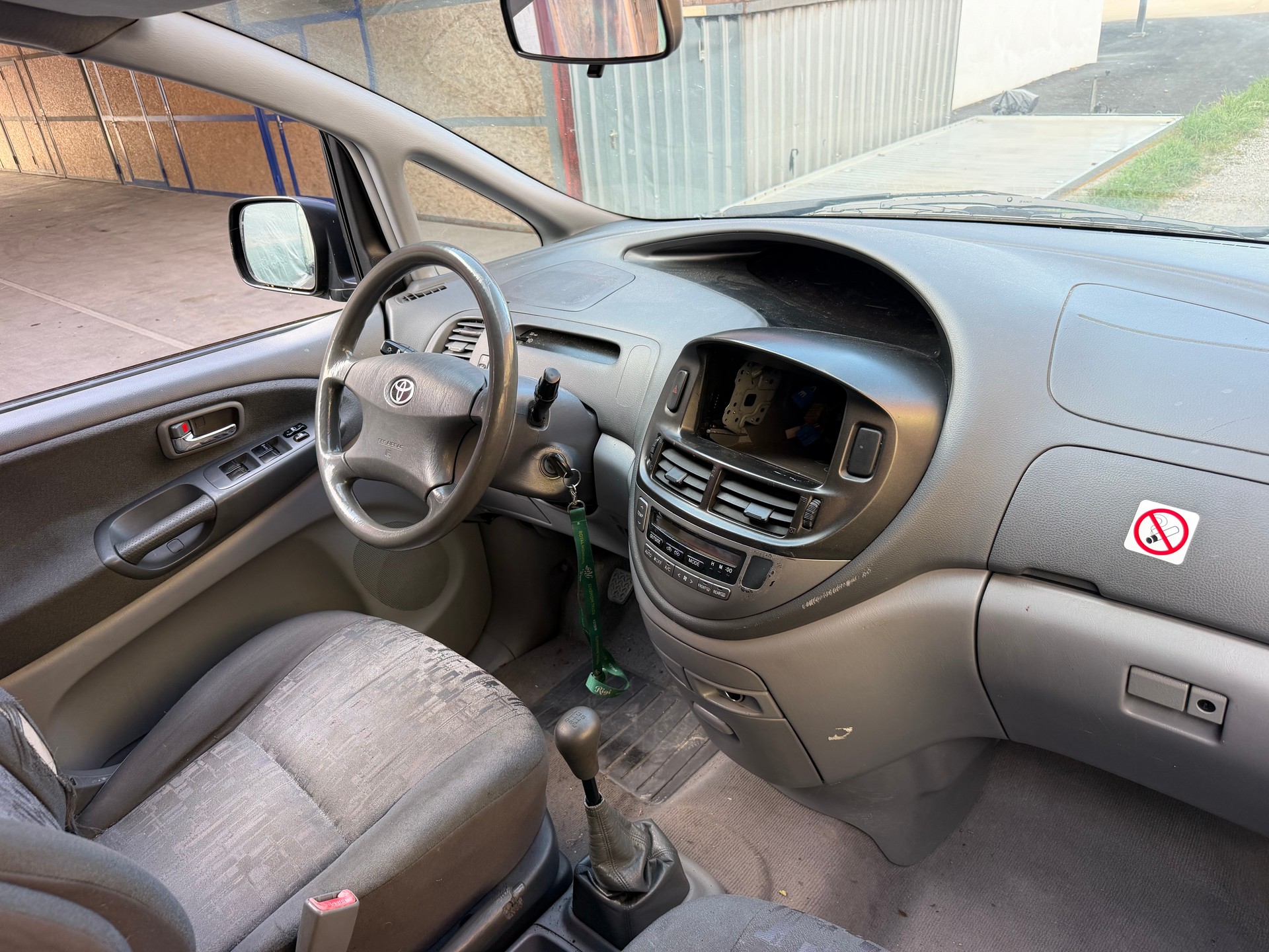 TOYOTA Previa 2.0 D4D Linea Luna-image-6
