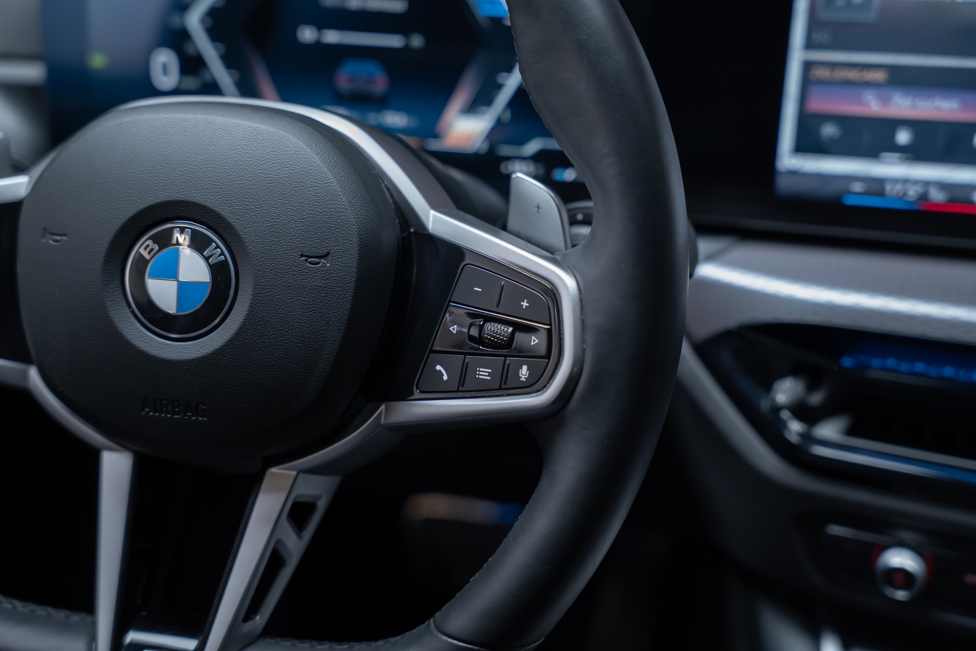 BMW 320d xDrive M Sport SAG / LCI / 360°Kamera / HeadUp / el.Sitze-image-26