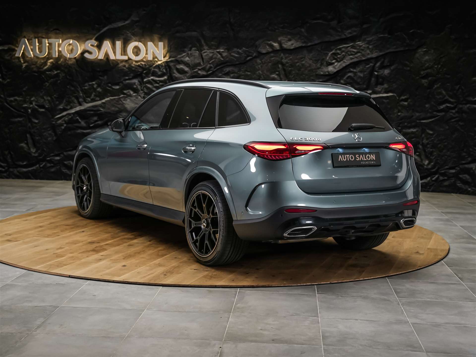 MERCEDES-BENZ GLC 300 d 4Matic AMG Line 9G-Tronic *21" Felgen*Digital Light*AHK*-image-3