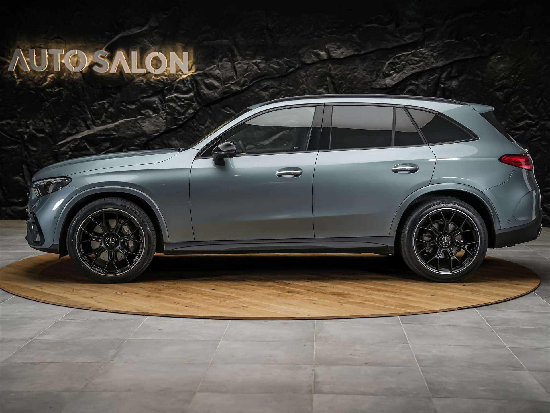 MERCEDES-BENZ GLC 300 d 4Matic AMG Line 9G-Tronic *21" Felgen*Digital Light*AHK*-image-2