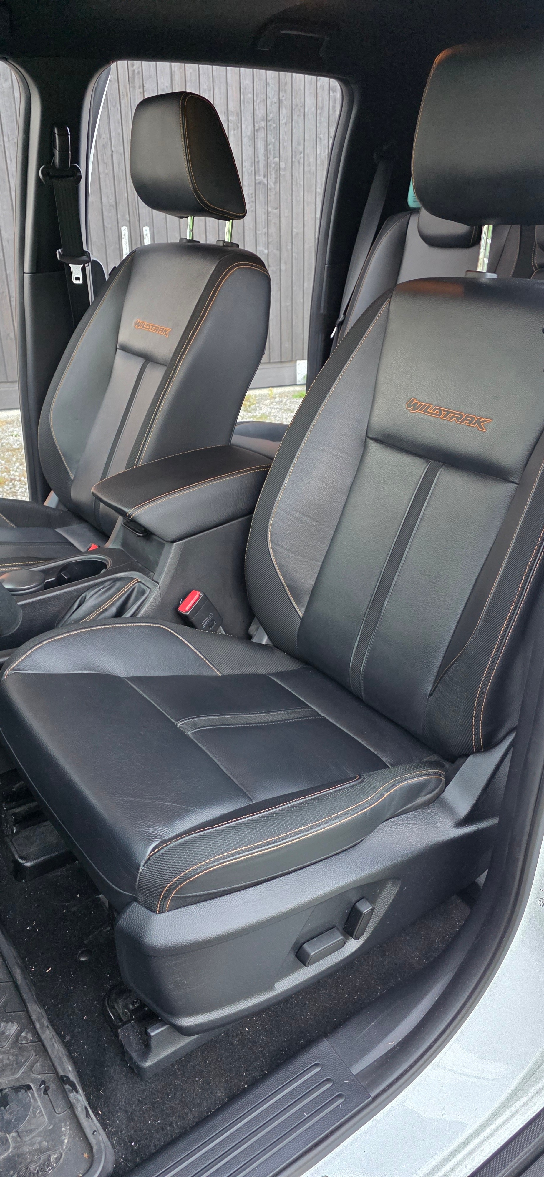 FORD 2.0 EcoBlue 4x4 Wildtrak-image-6