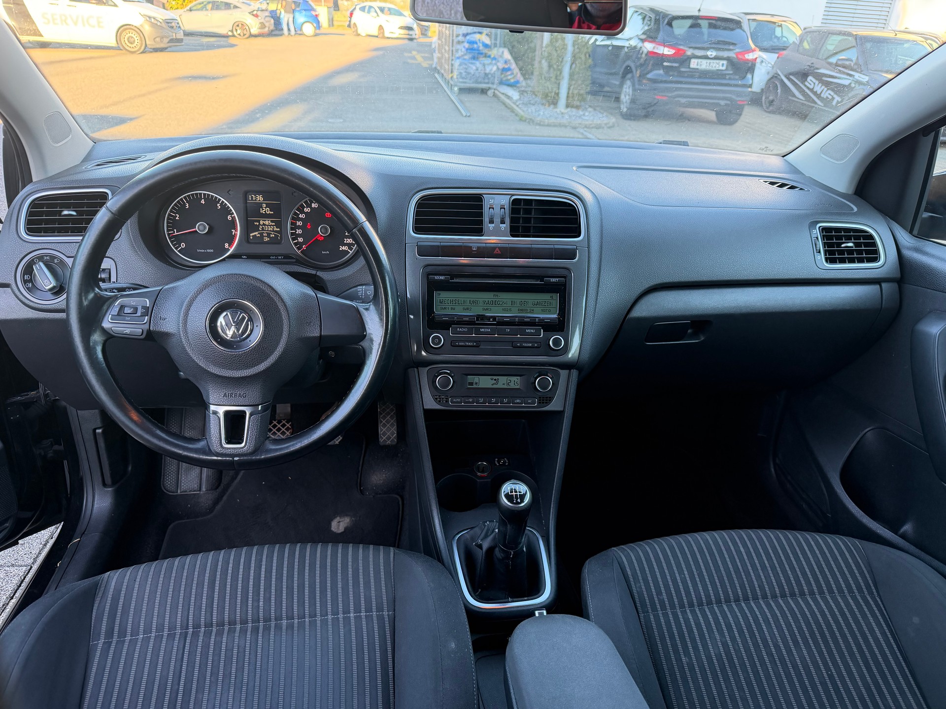 VW Polo 1.4 16V Trendline-image-12