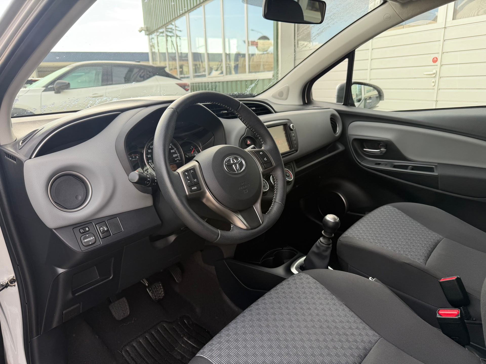 TOYOTA Yaris 1.33 Trend-image-7