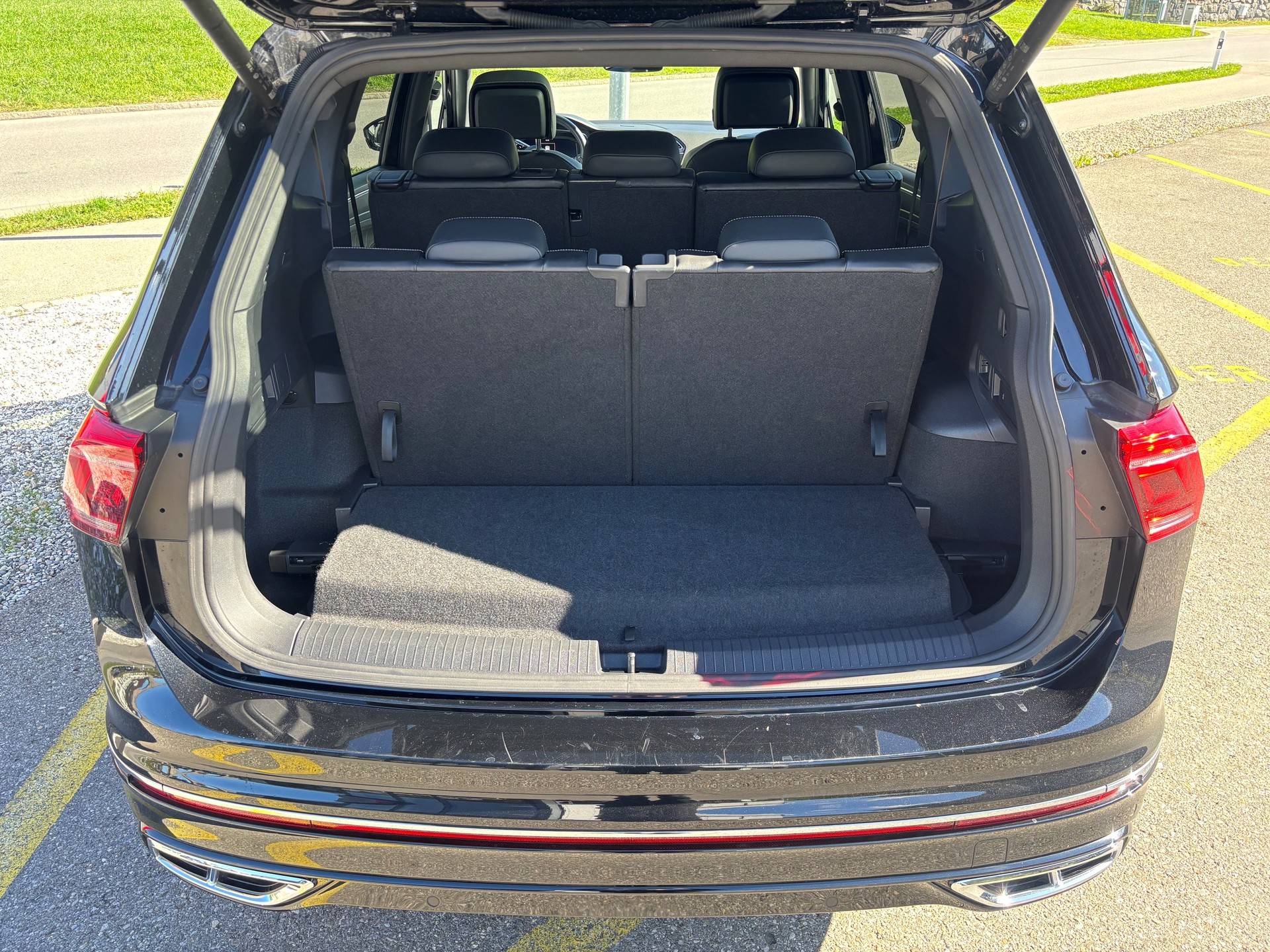 VW Tiguan Allspace 2.0TSI DSG R-Line 4Motion 7P-image-13