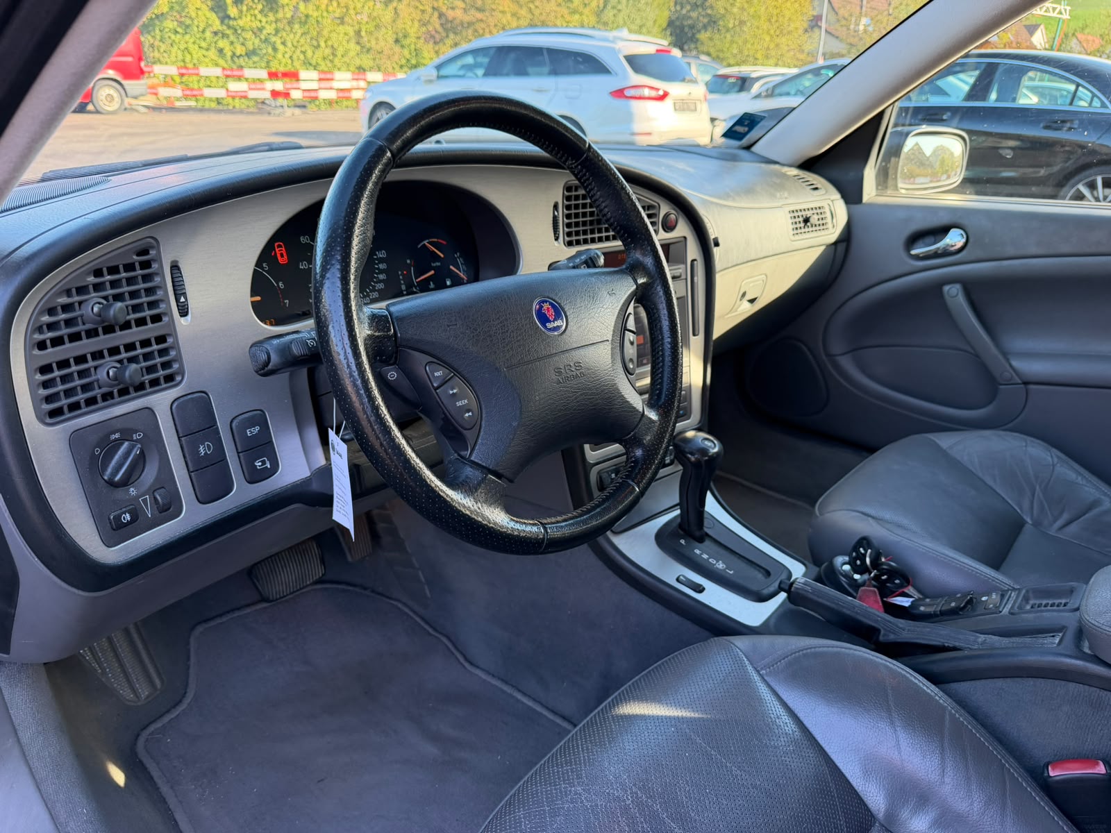 SAAB 9-5 2.3T Vector-image-10