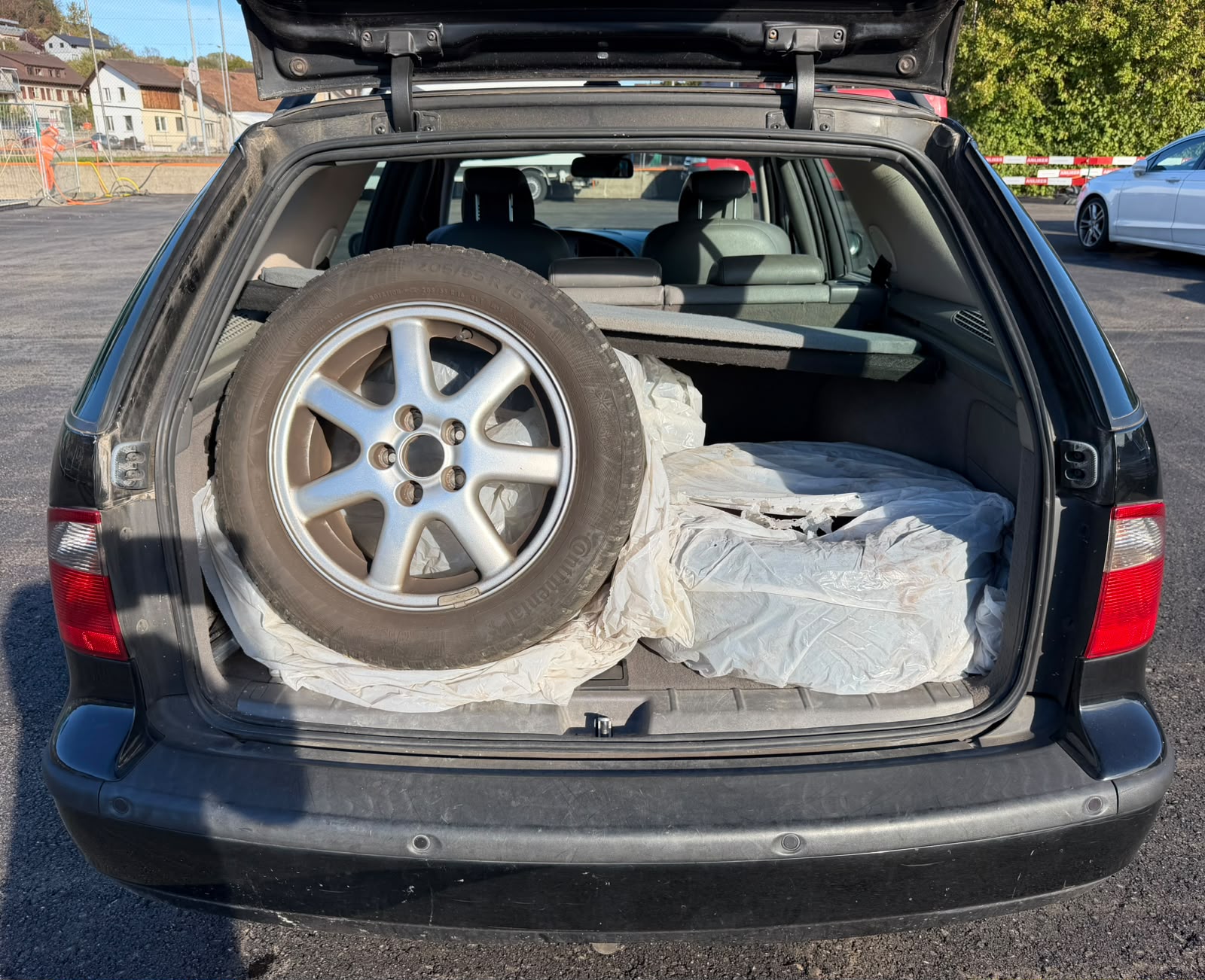 SAAB 9-5 2.3T Vector-image-14