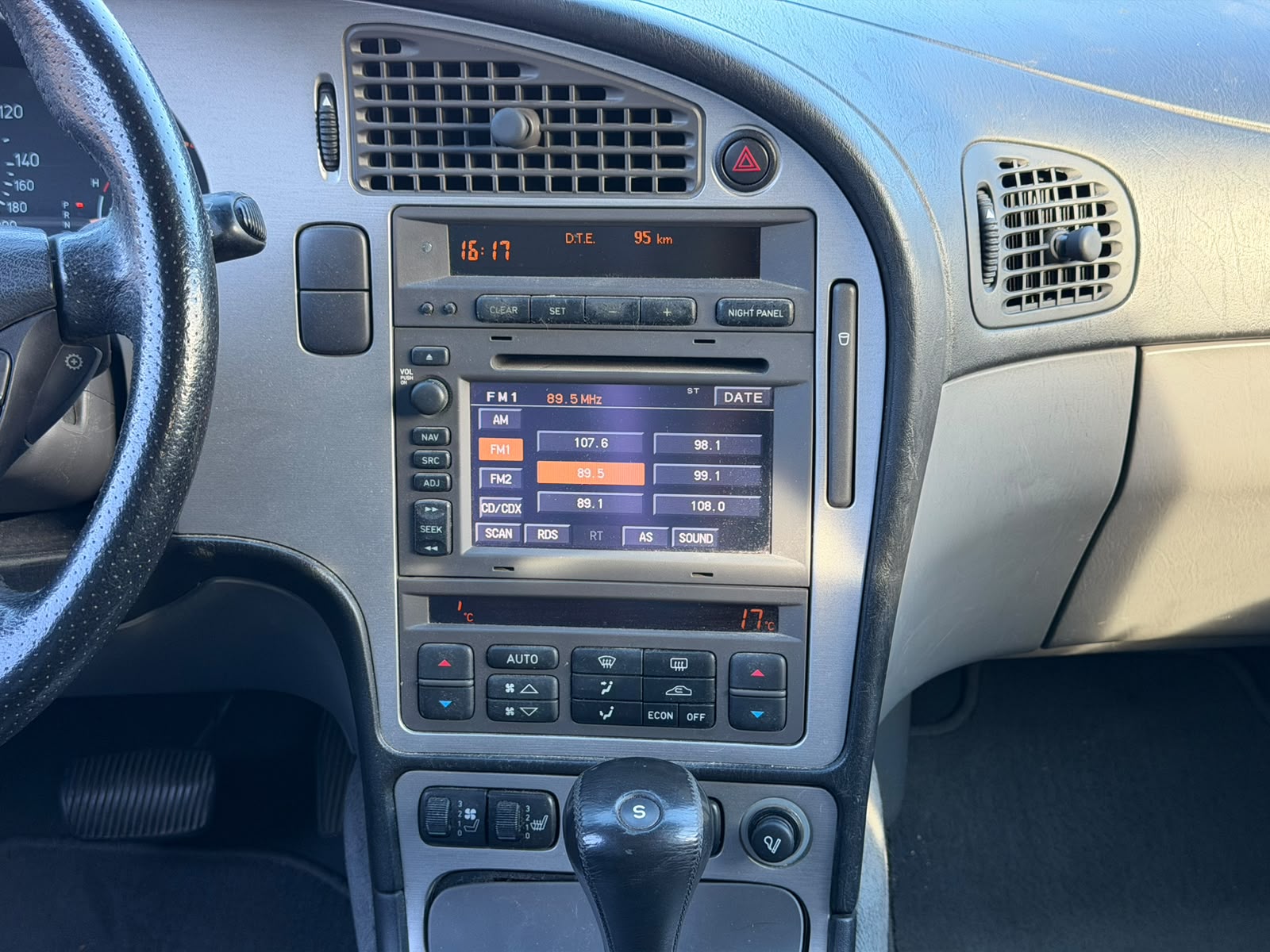 SAAB 9-5 2.3T Vector-image-21