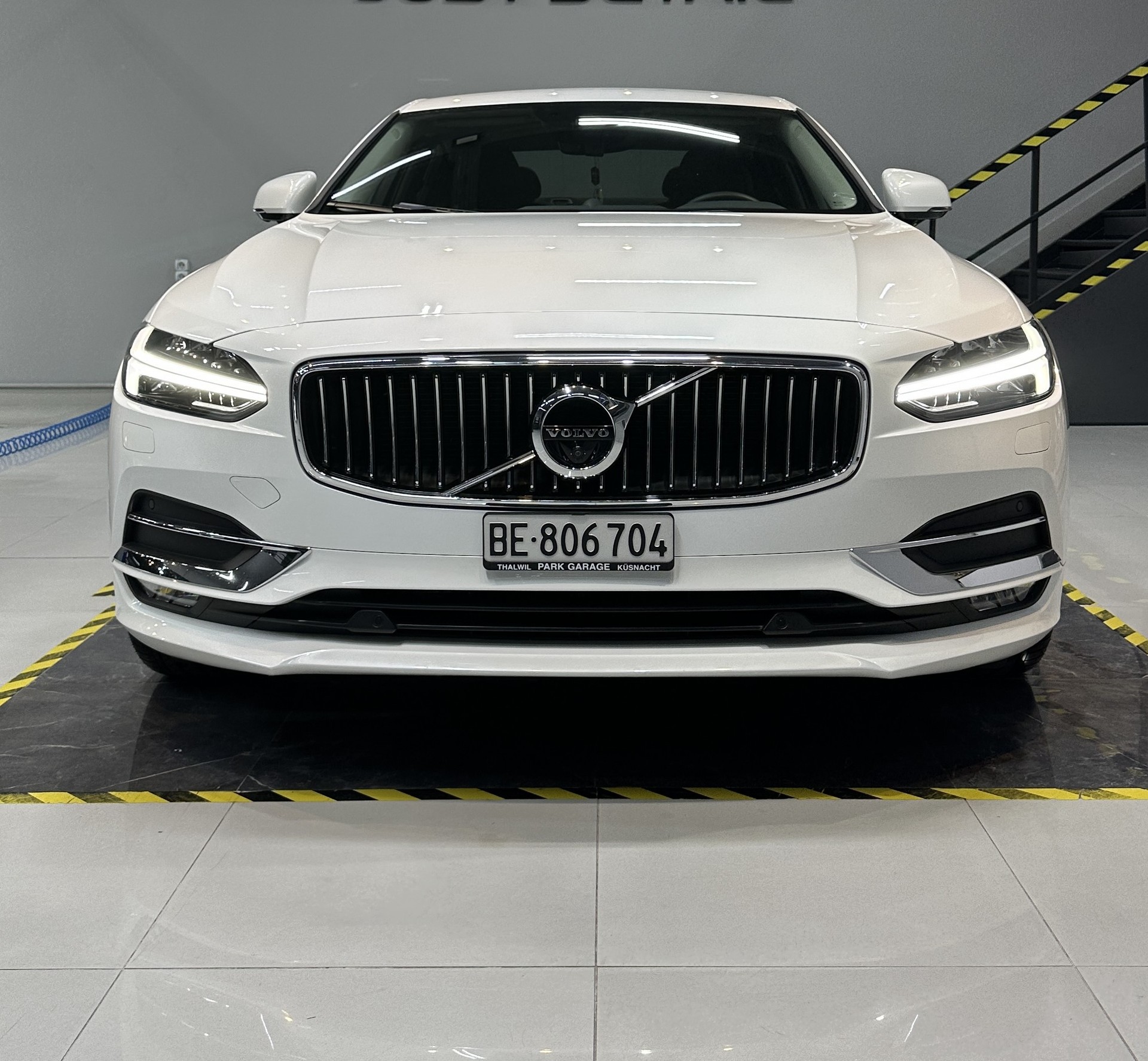 VOLVO 2.0 T6 Inscription AWD * Polestar Tuned *-image-1