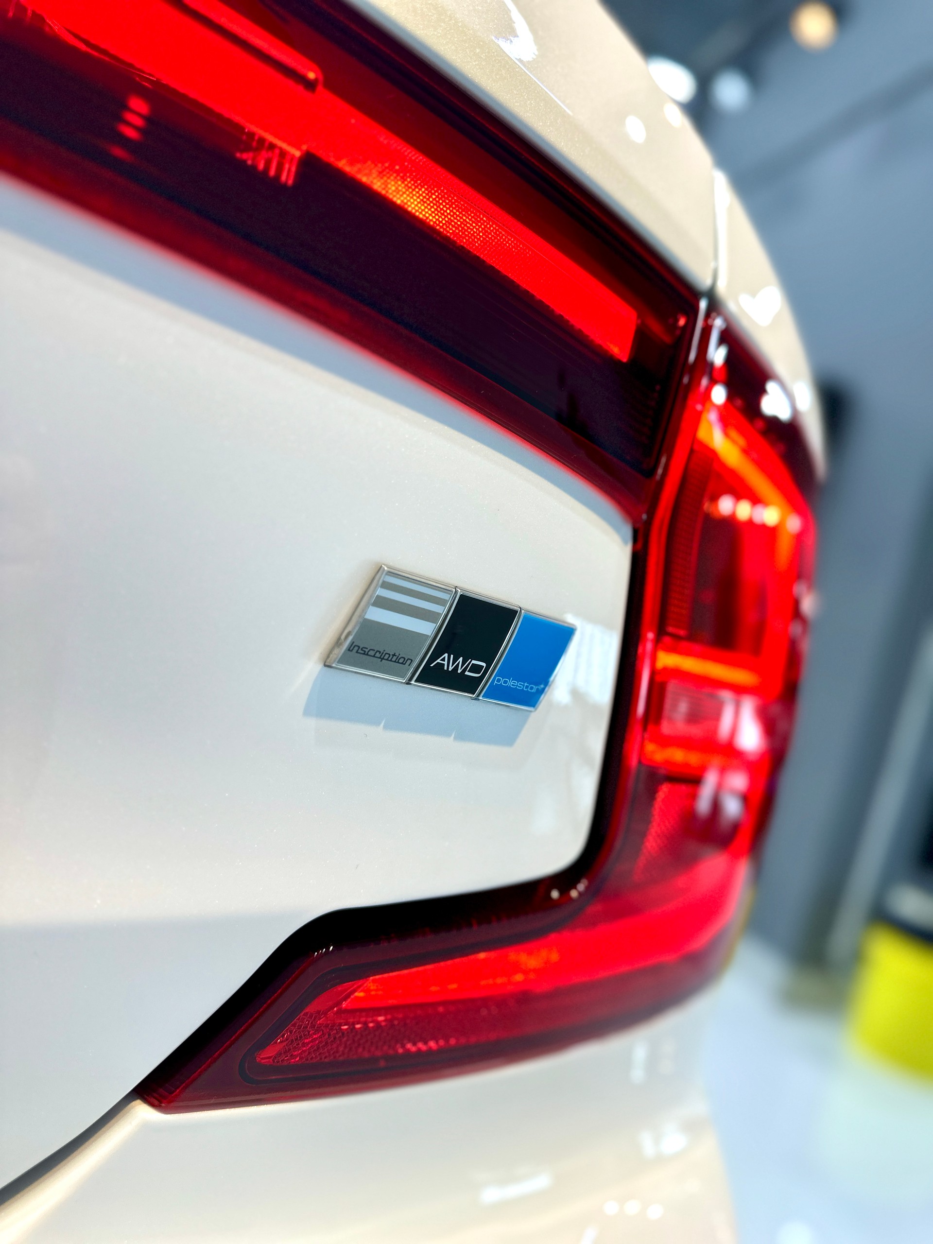 VOLVO 2.0 T6 Inscription AWD * Polestar Tuned *-image-5