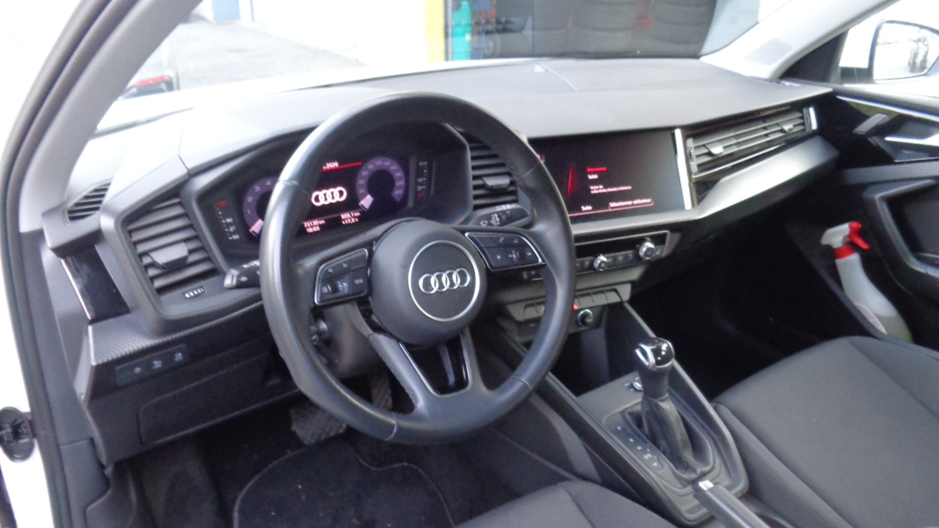 AUDI A1 Sportback 30 TFSI S-tronic-image-6