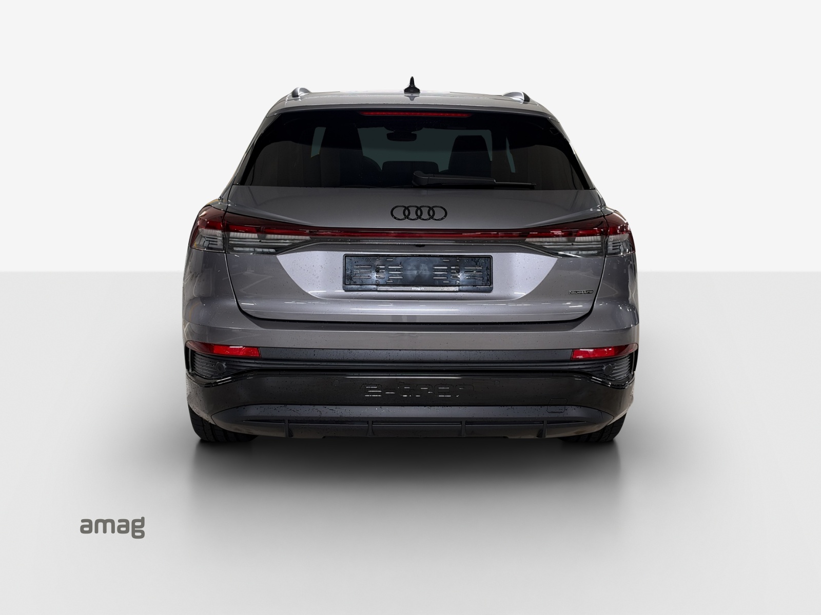 AUDI Q4 e-tron 50 quattro-image-4