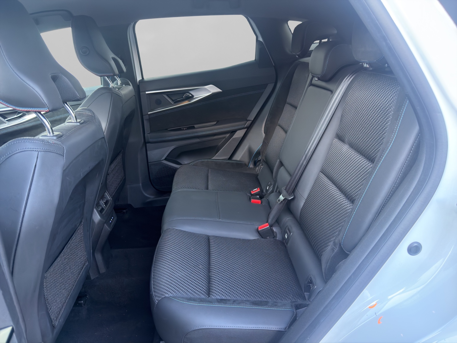 RENAULT Austral 1.2 E-Tech esprit Alpine-image-8