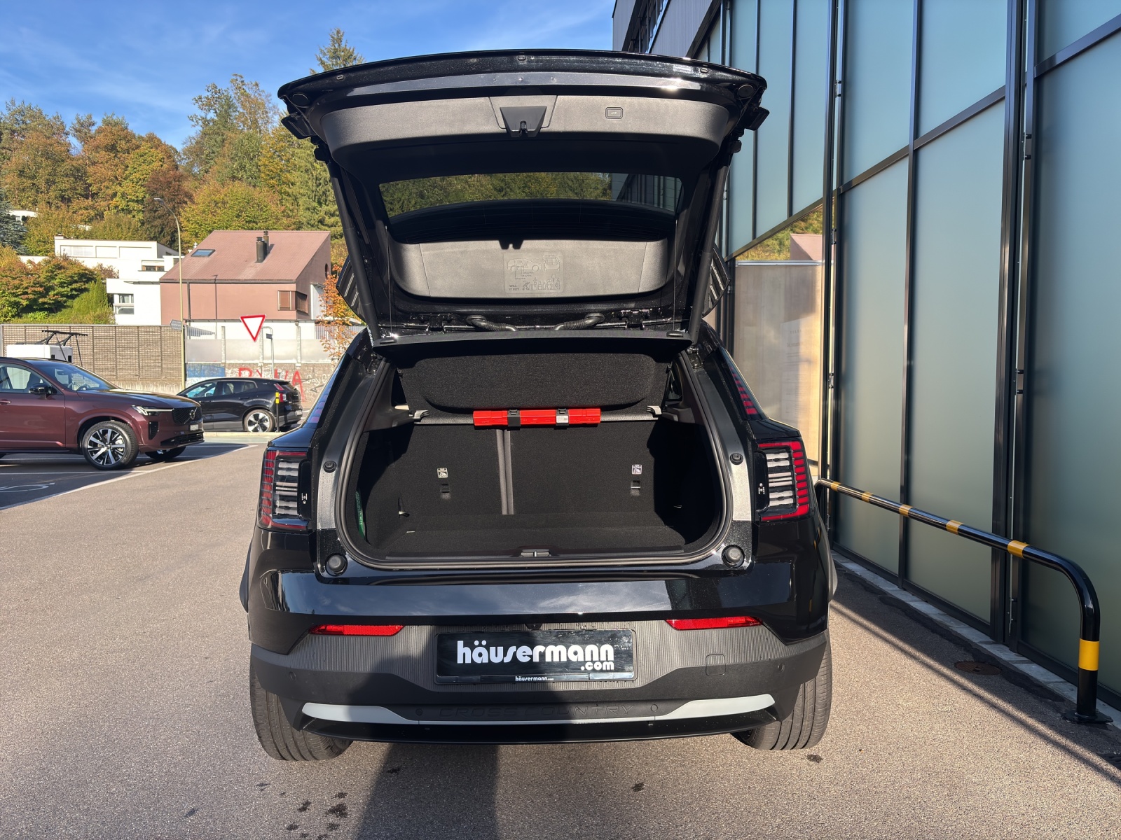 VOLVO EX30 CC P8 Ultra AWD-image-10