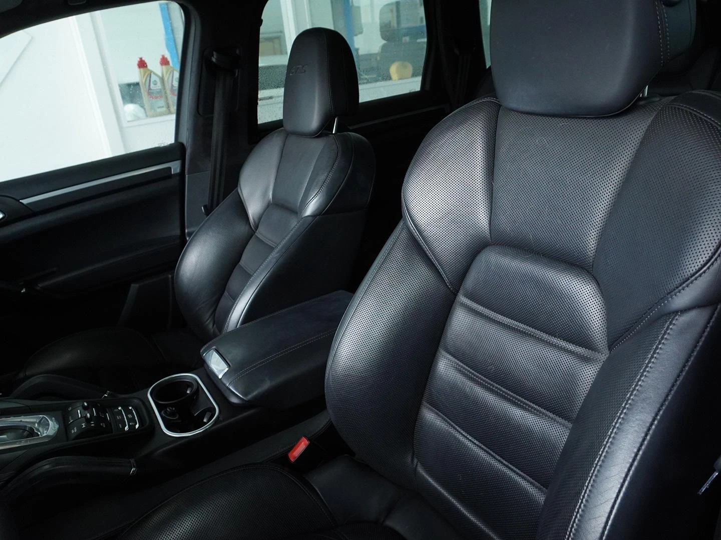 PORSCHE Cayenne GTS-image-3