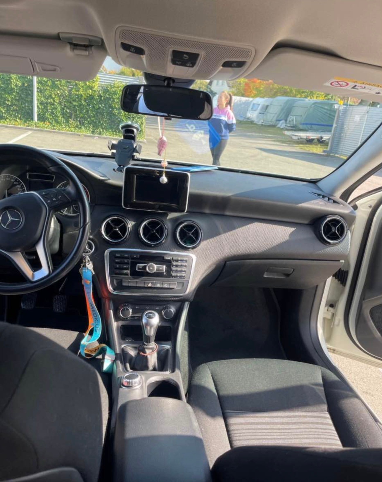 MERCEDES-BENZ A 180-image-3