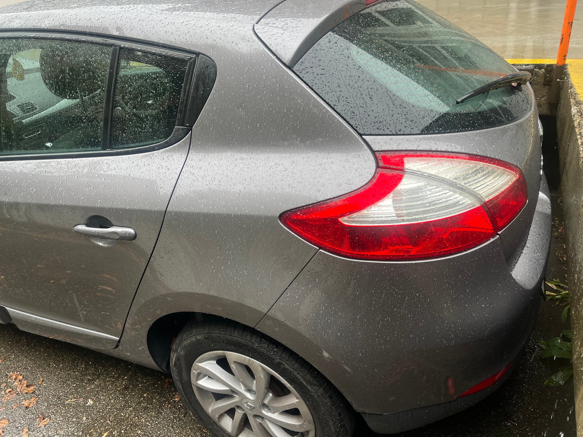 RENAULT Mégane 1.5 dCi Expression EDC-image-3