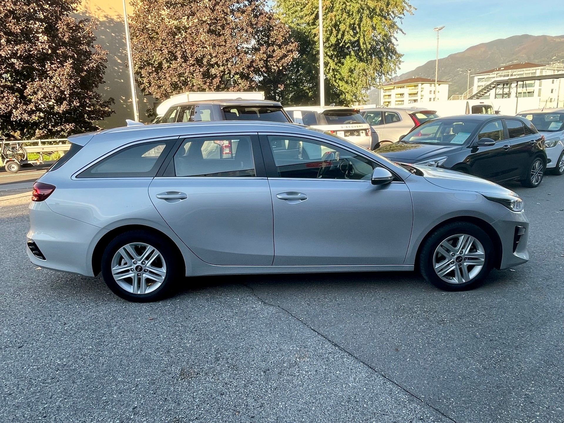 KIA Ceed Sportswagon 1.4 T-GDi Trend DCT-image-10