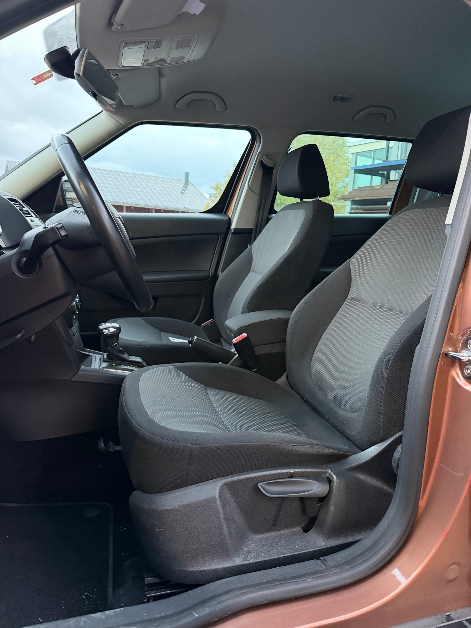 SKODA Yeti 2.0 TDI Ambition 4x4 DSG-image-8