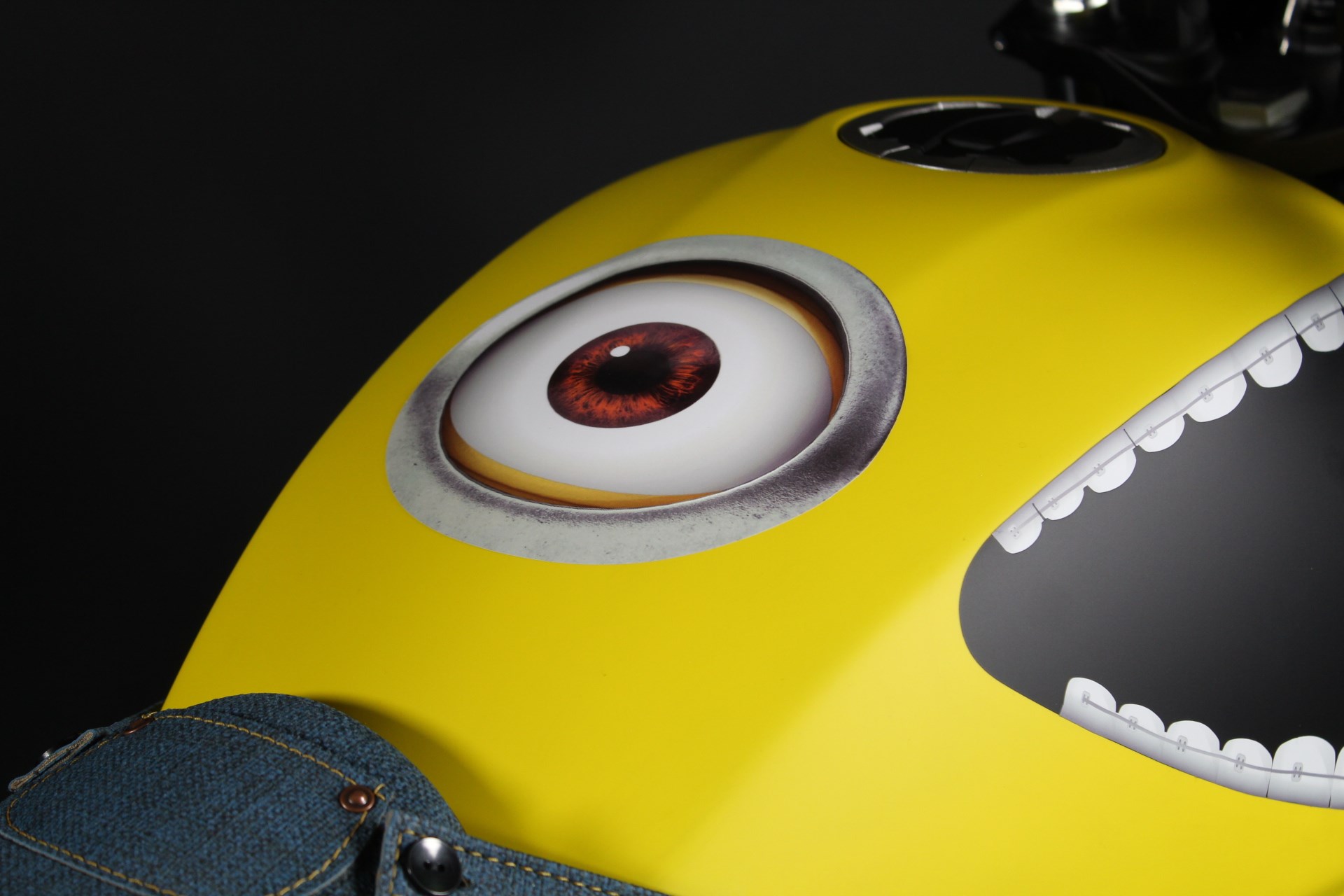 KAWASAKI Z 650 RS (50/35 KW) *Minions*-image-11