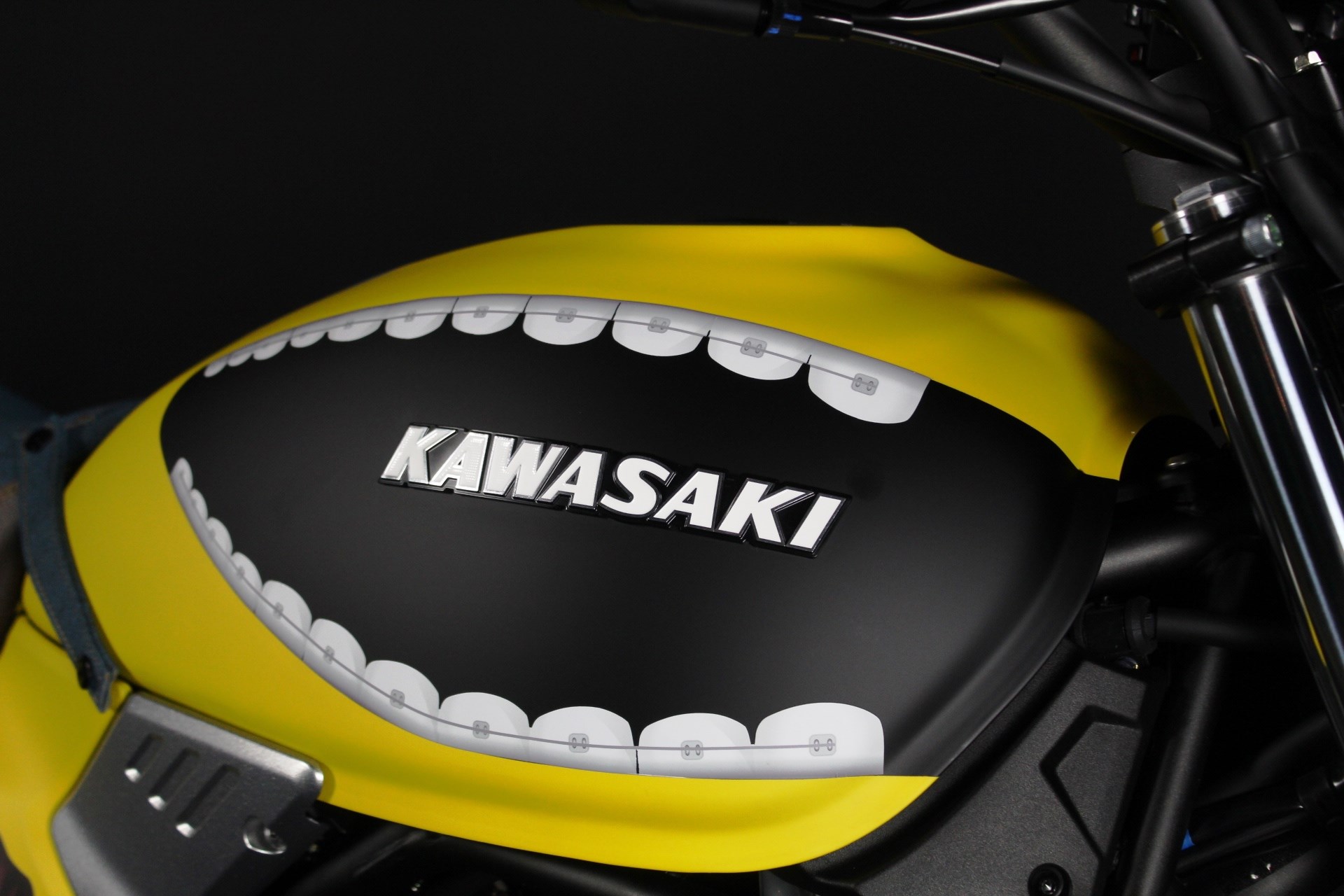 KAWASAKI Z 650 RS (50/35 KW) *Minions*-showroom-element-2
