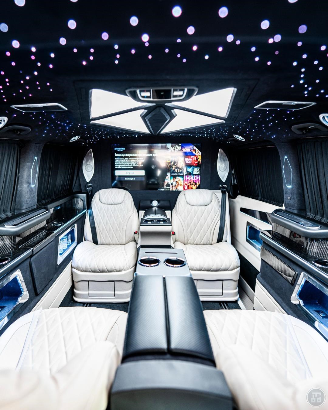 MERCEDES-BENZ V 300 d extralang 4Matic 9G-Tronic-image-0