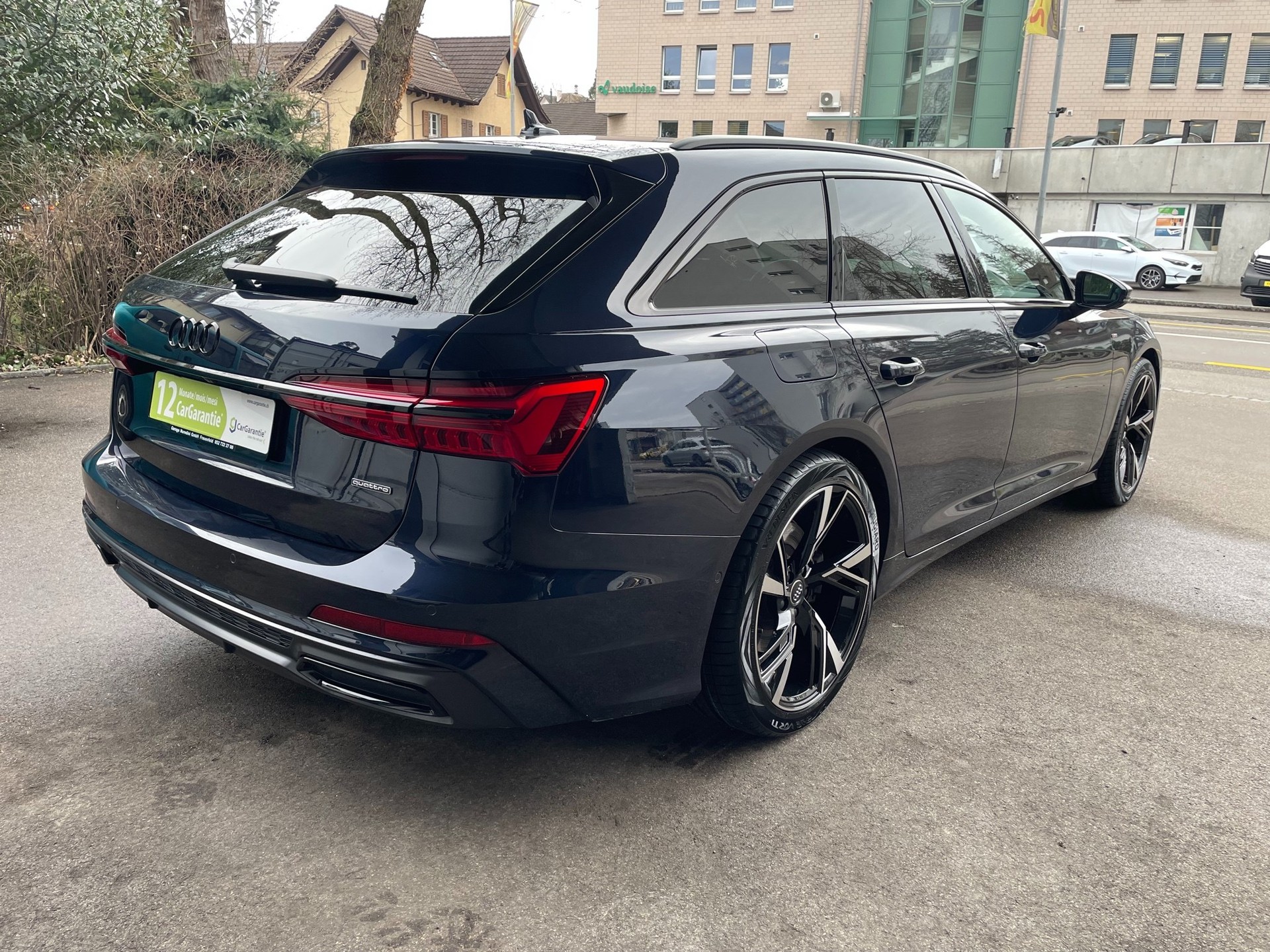 AUDI A6 Avant 55 TFSI Sport quattro S-tronic S-Line-image-3