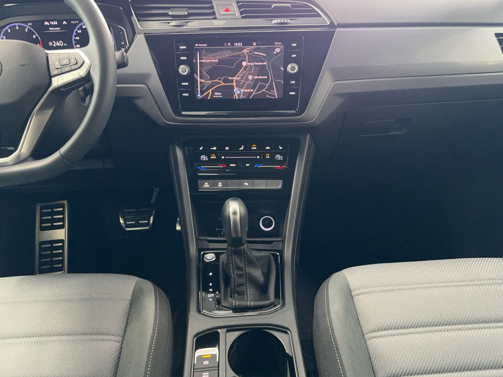 VW Touran 1.5 TSI EVO Highline DSG-image-12