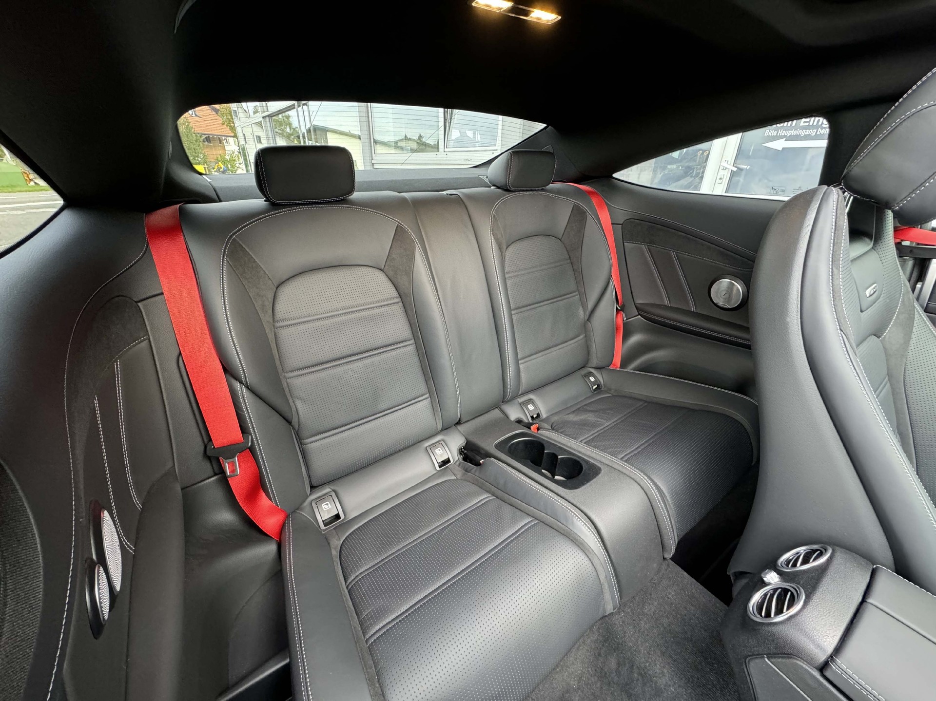 MERCEDES-BENZ C 63 S AMG Coupé-image-10