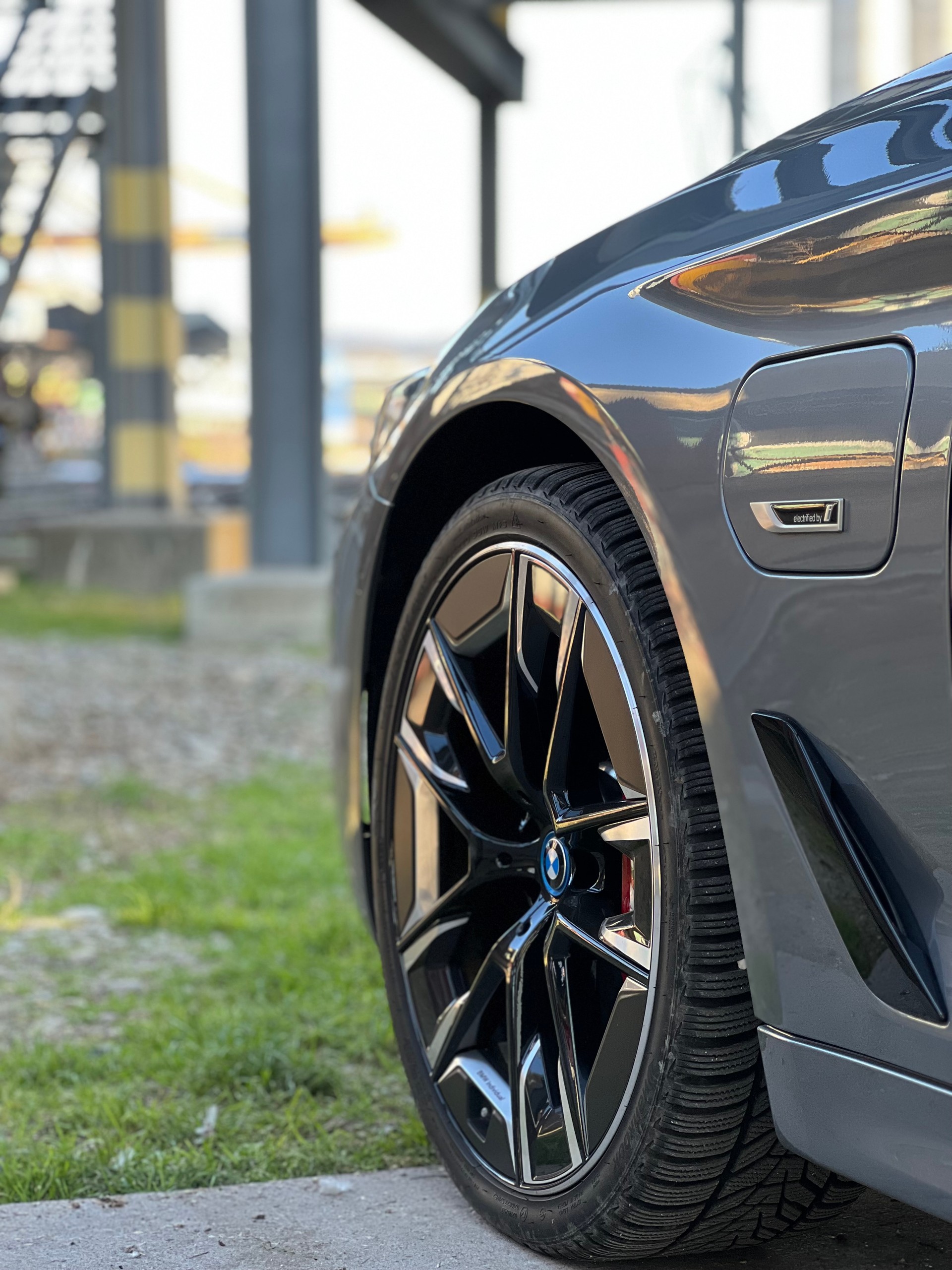 BMW 545e xDrive M Sport Pro Steptronic-image-9