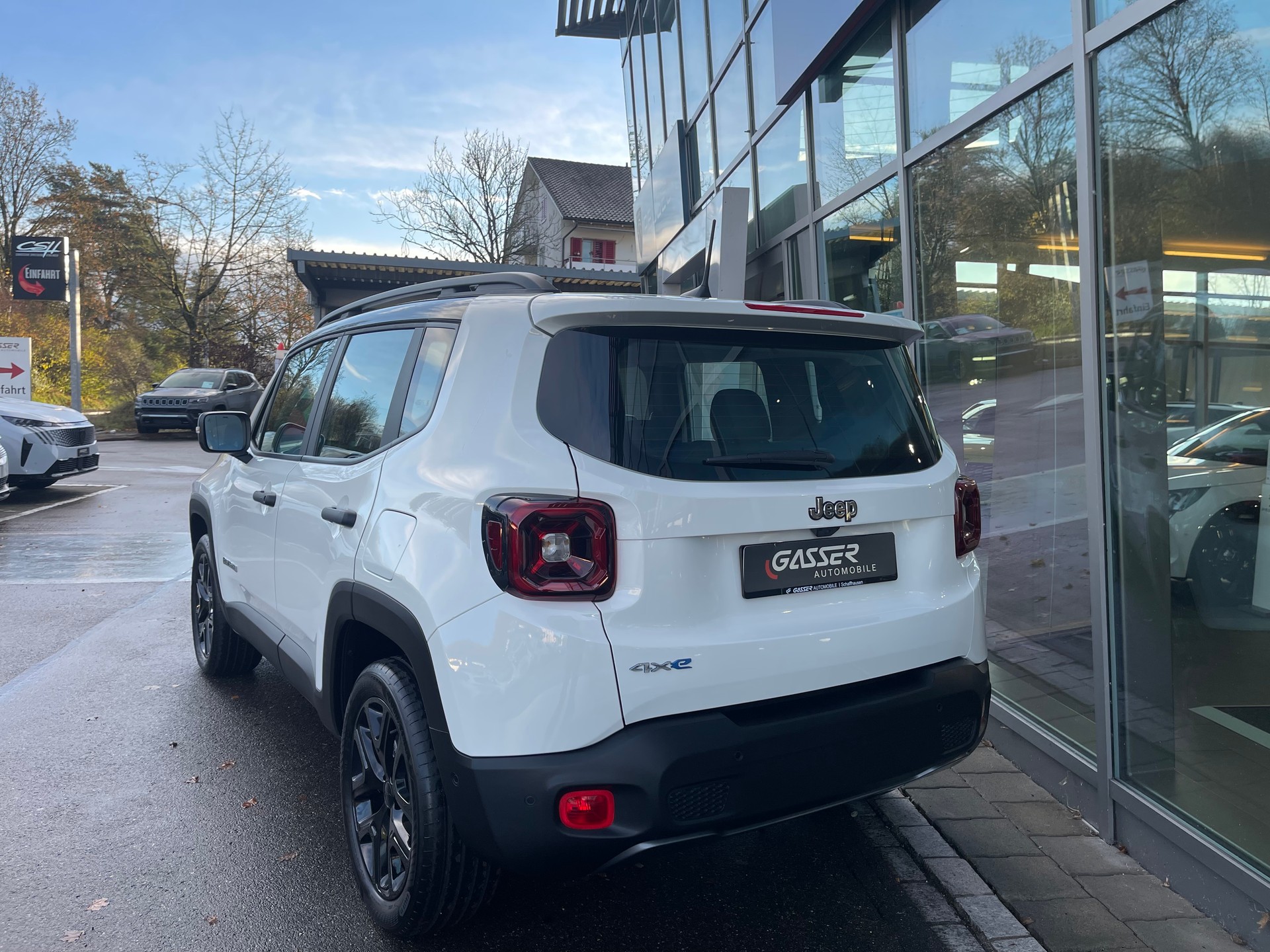 JEEP Renegade 1.3 T PHEV Summit AWD-showroom-element-2
