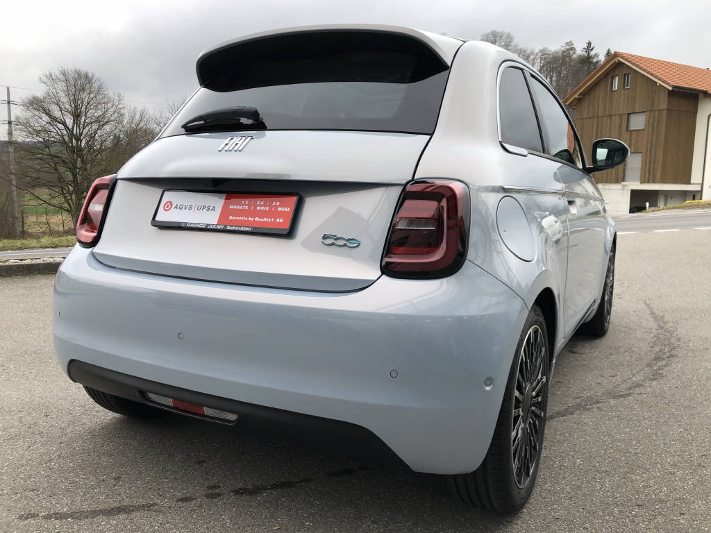 FIAT 500 BEV La Prima by Bocelli Top-showroom-element-3