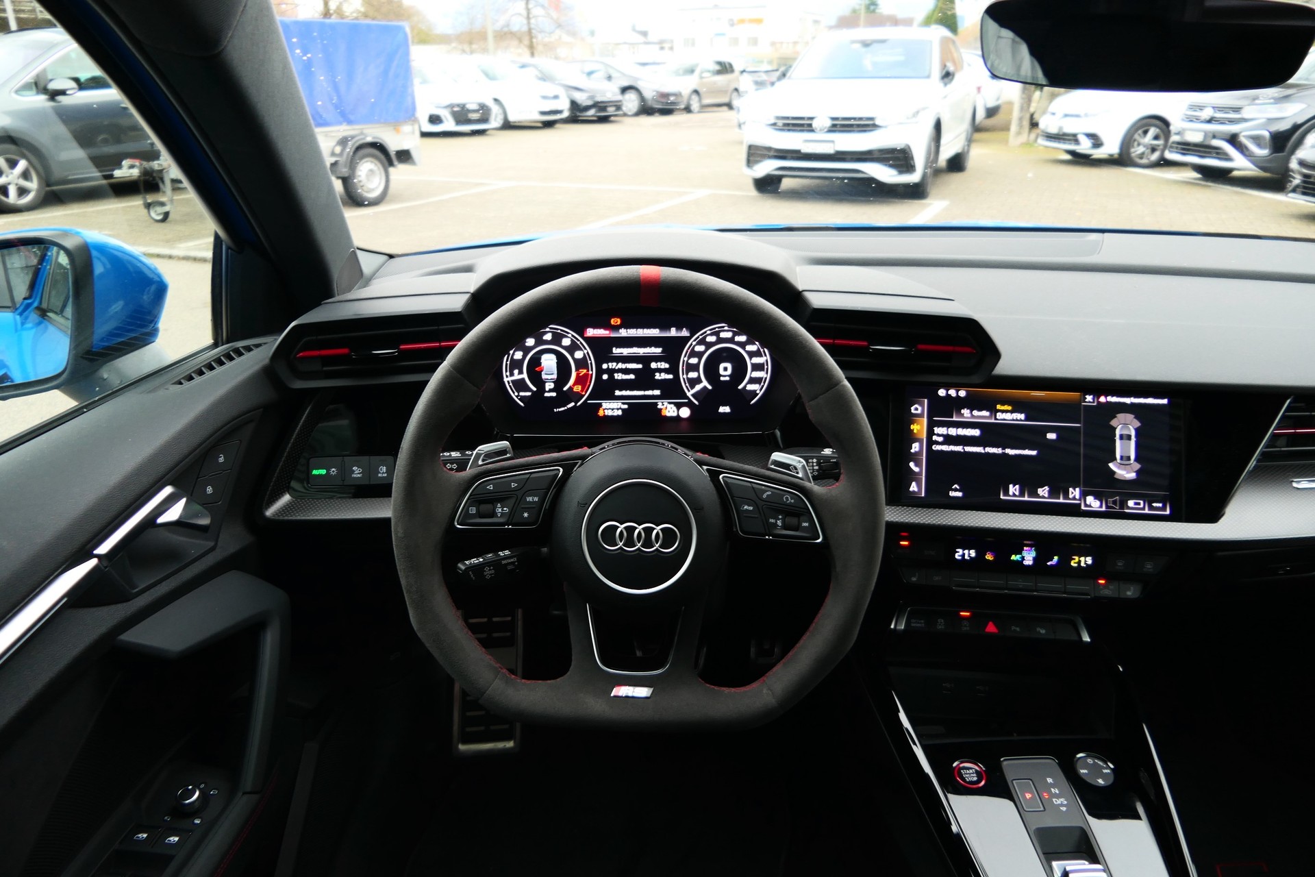 AUDI RS3 Limousine 2.5 TSI quattro S-tronic-image-7
