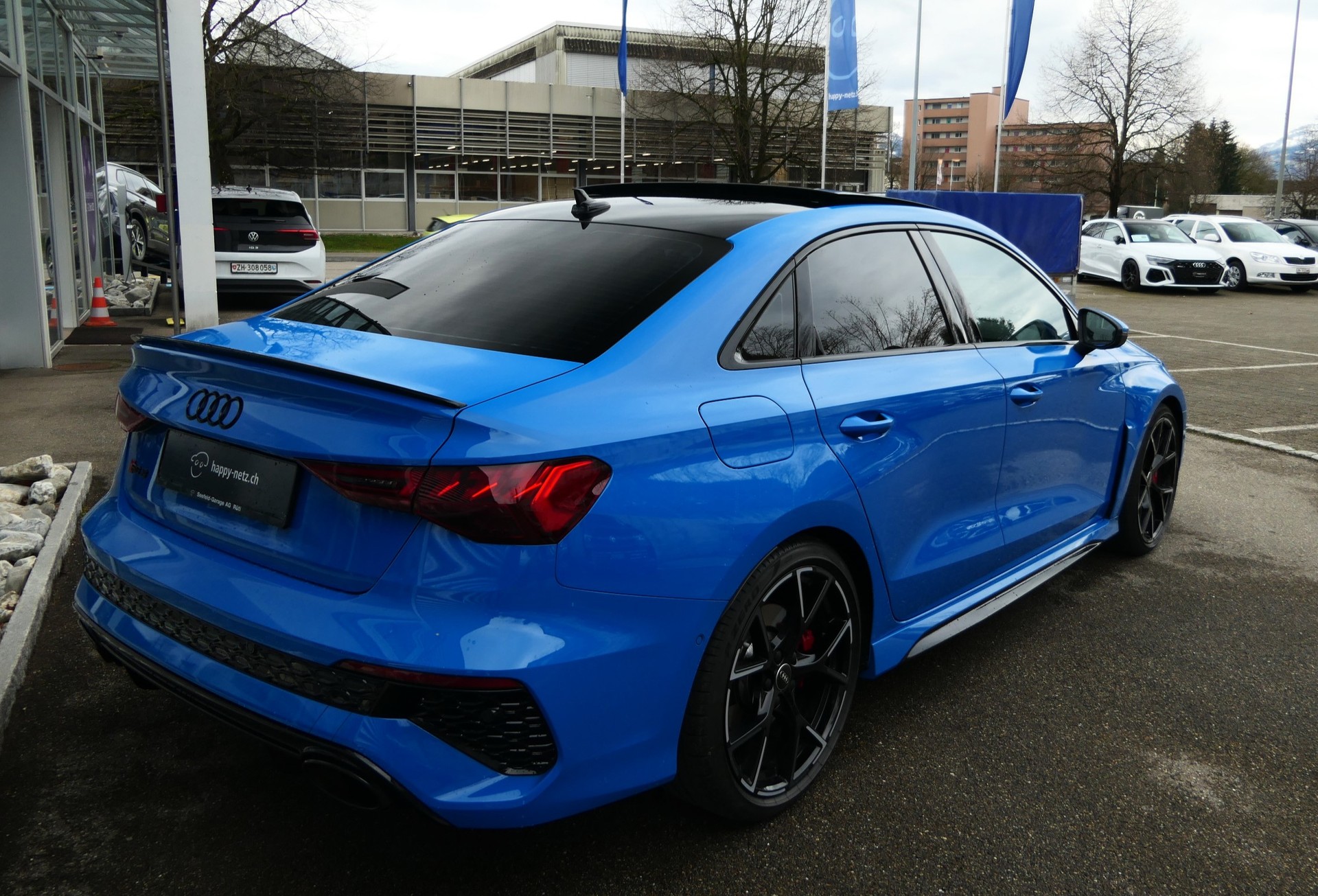 AUDI RS3 Limousine 2.5 TSI quattro S-tronic-image-4
