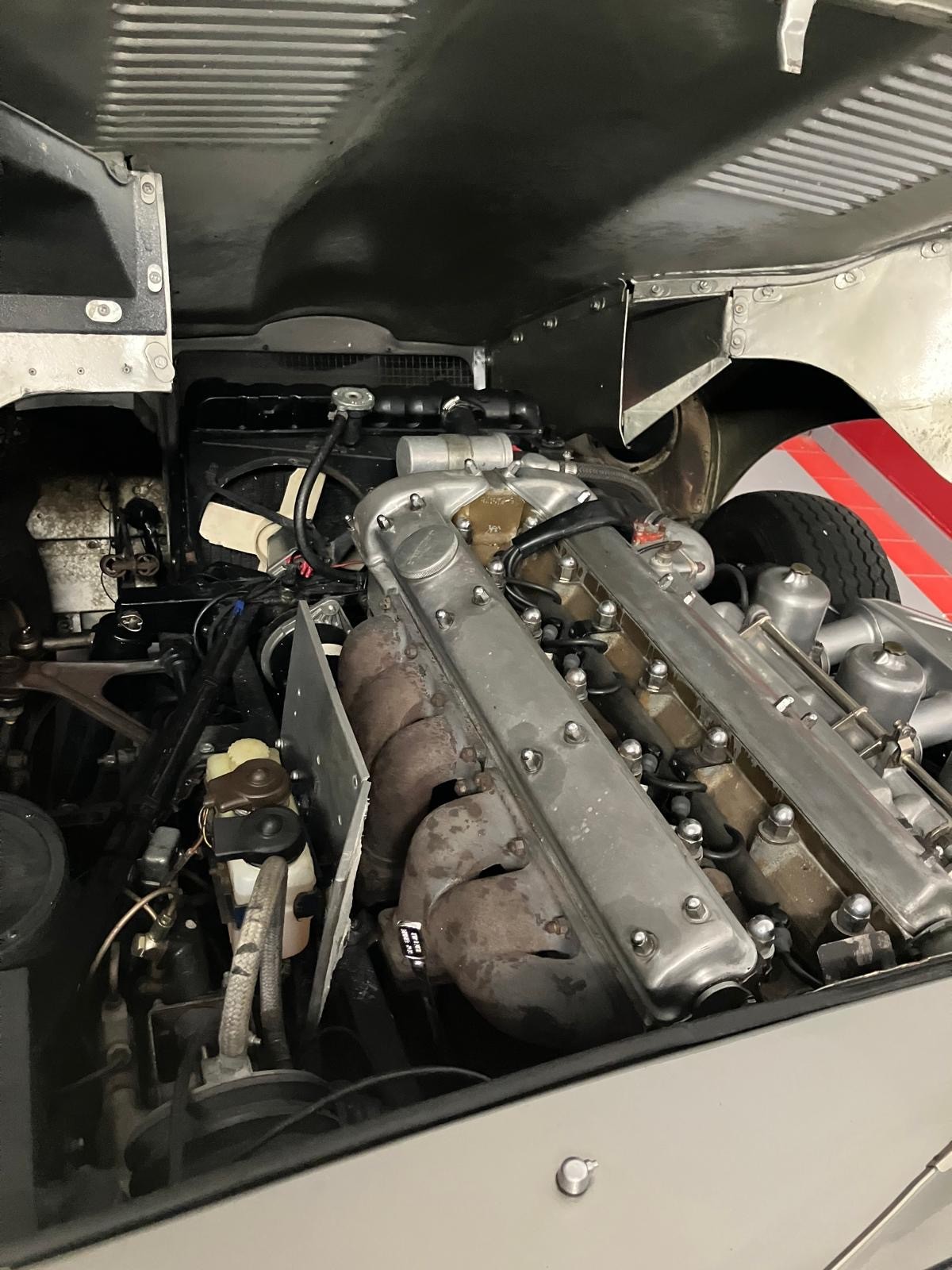 JAGUAR E-image-3