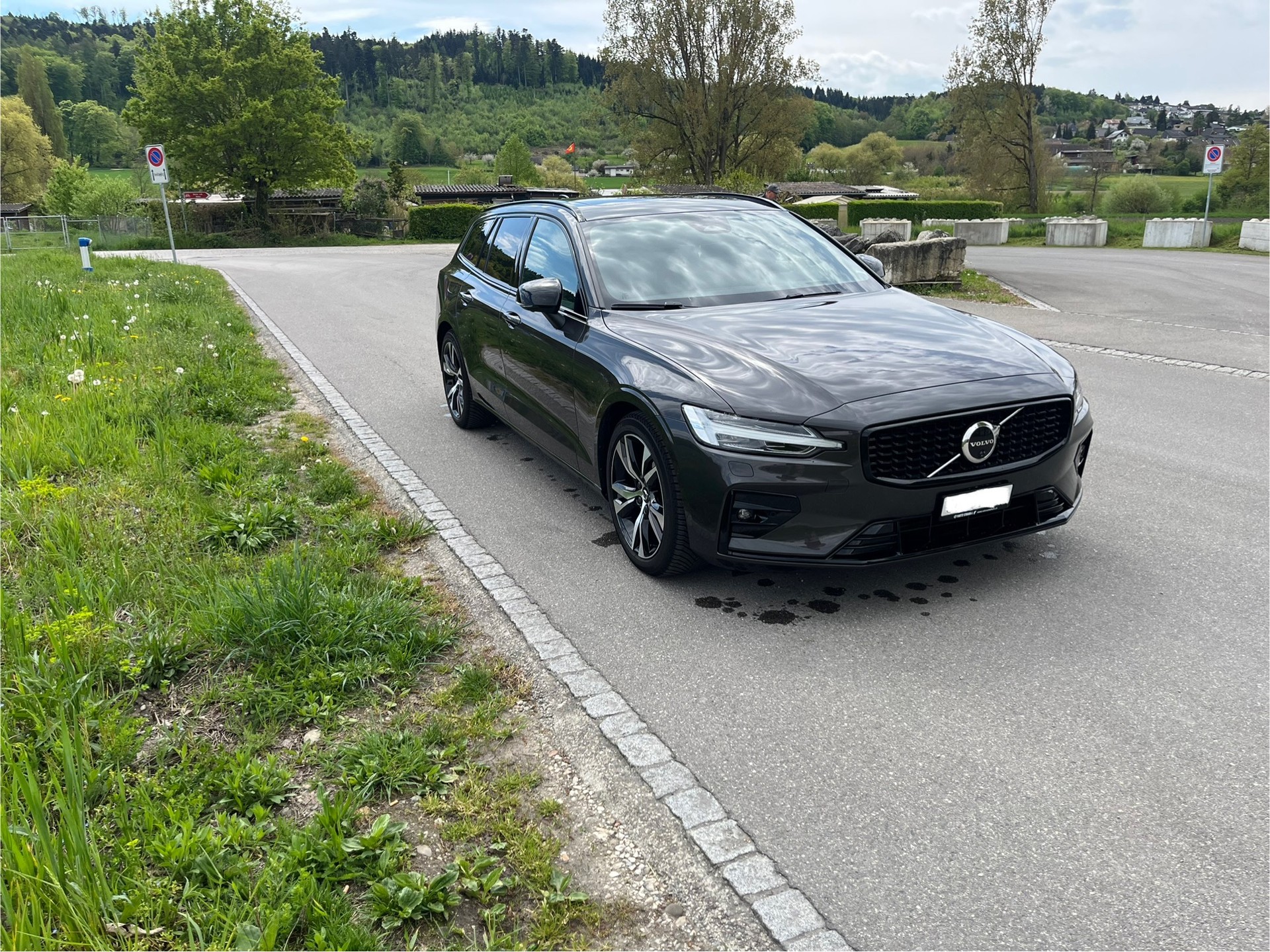 VOLVO V60 B4 Diesel Mild Hybrid Ultimate Dark Geartronic-image-4