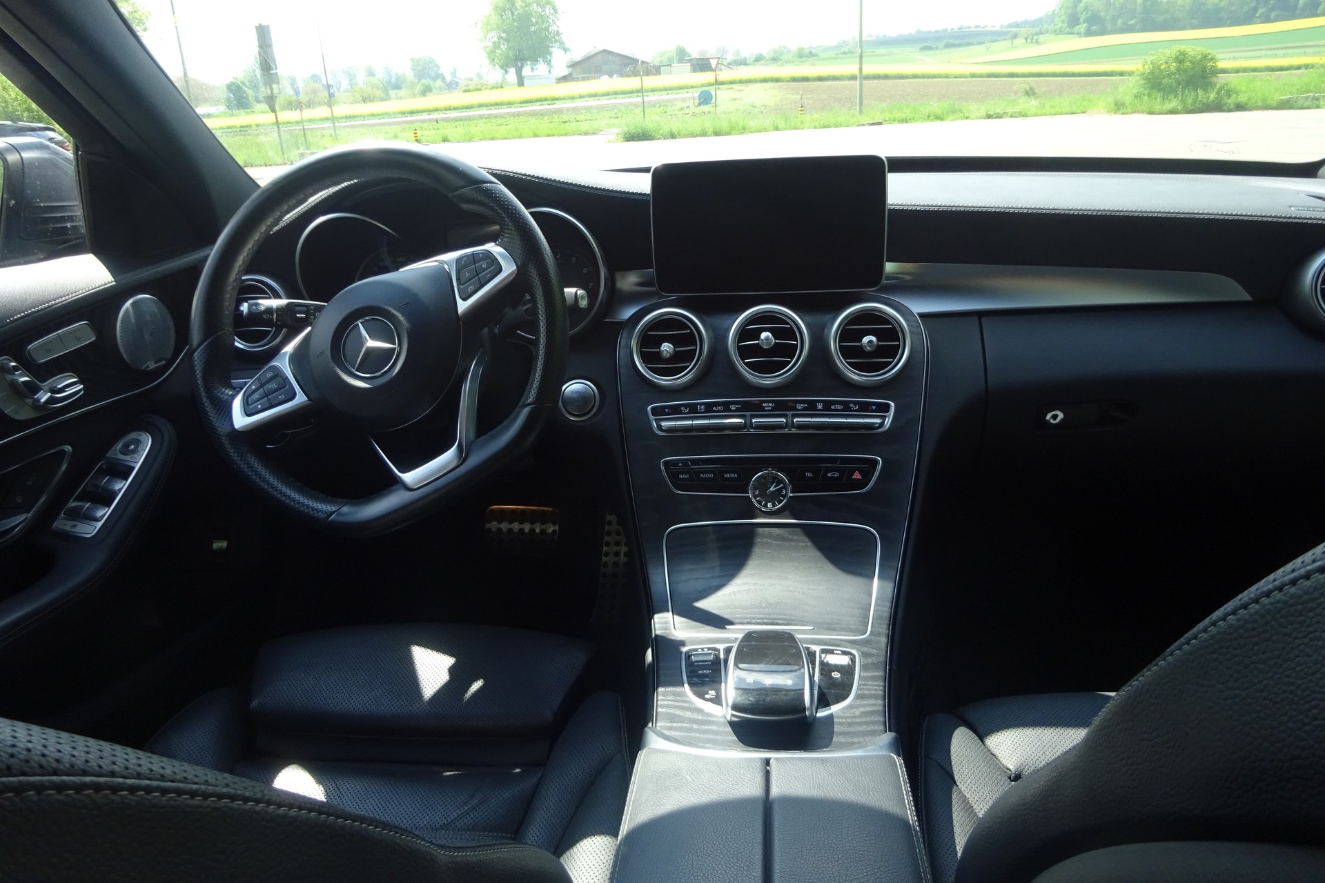 MERCEDES-BENZ C 350 e AMG Line 7G-Tronic-image-14