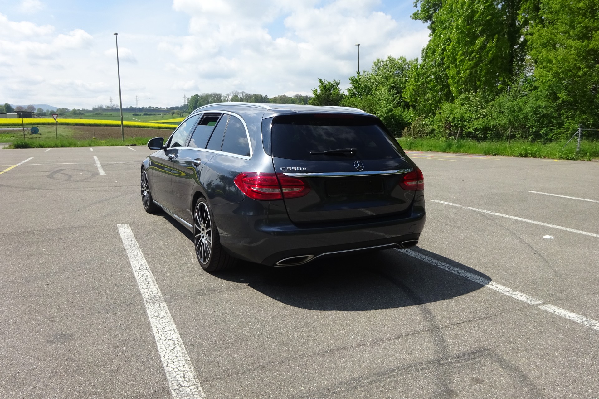 MERCEDES-BENZ C 350 e AMG Line 7G-Tronic-image-3