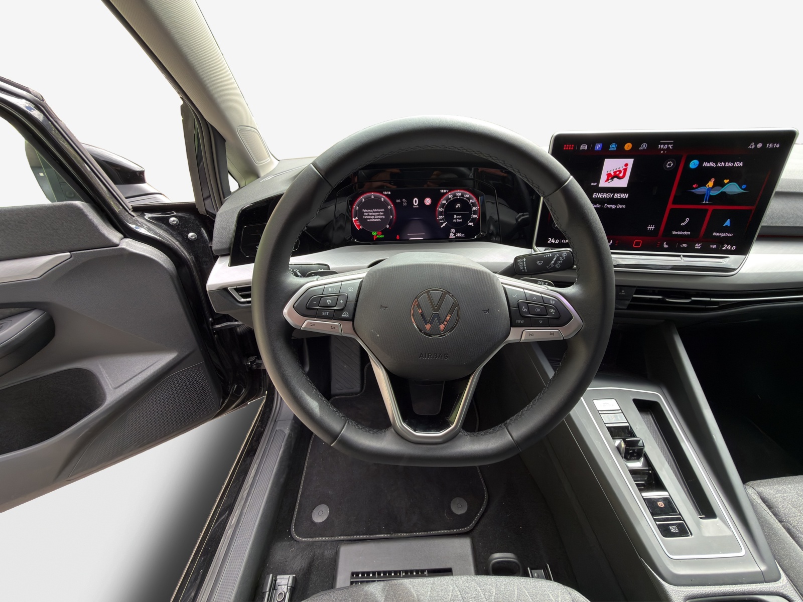 VW Golf 1.5 e TSI mHEV United DSG-image-9