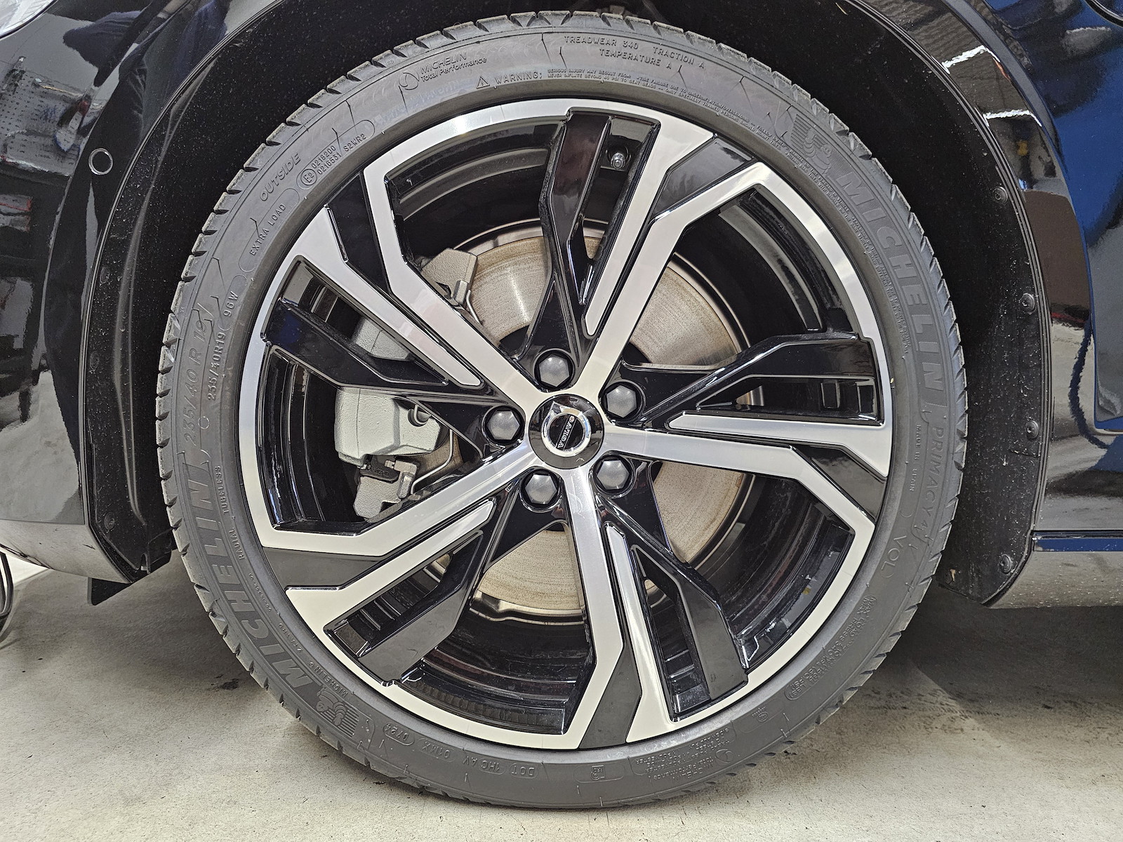 VOLVO V60 2.0 T6 TE Ultimate Dark eAWD-image-5