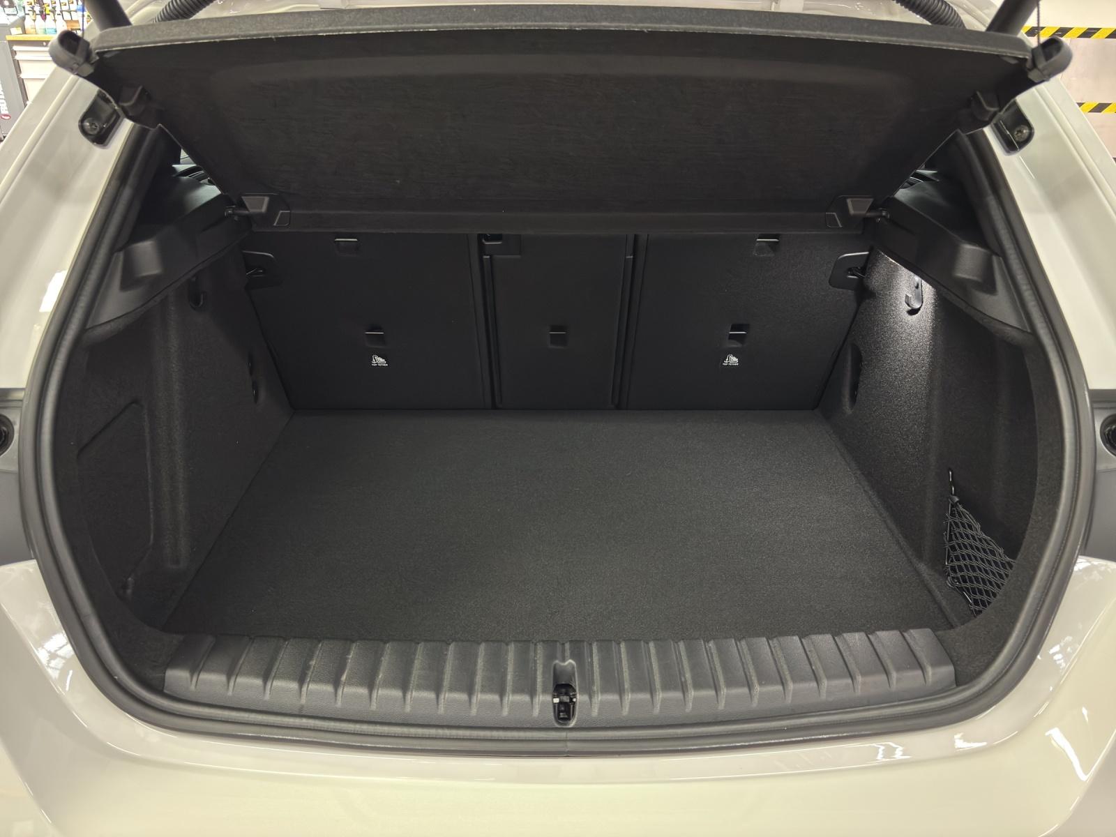 BMW M135i xDrive-image-14