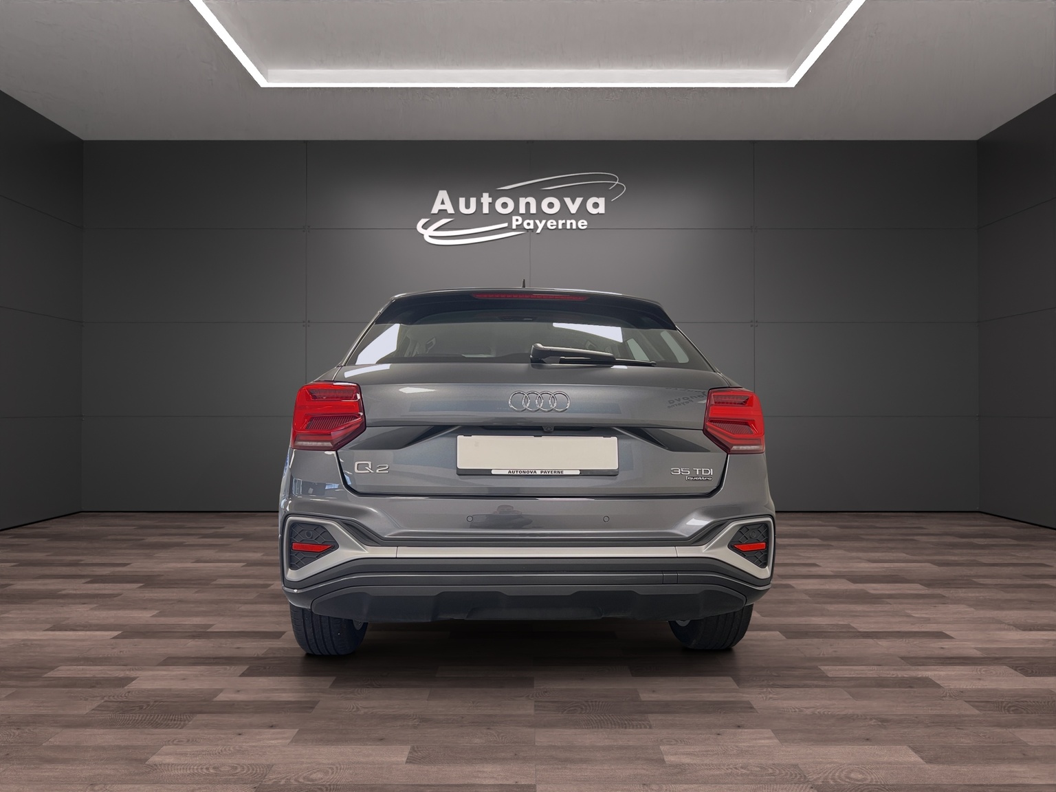 AUDI Q2 35 TDI S line quattro S-tronic-image-4