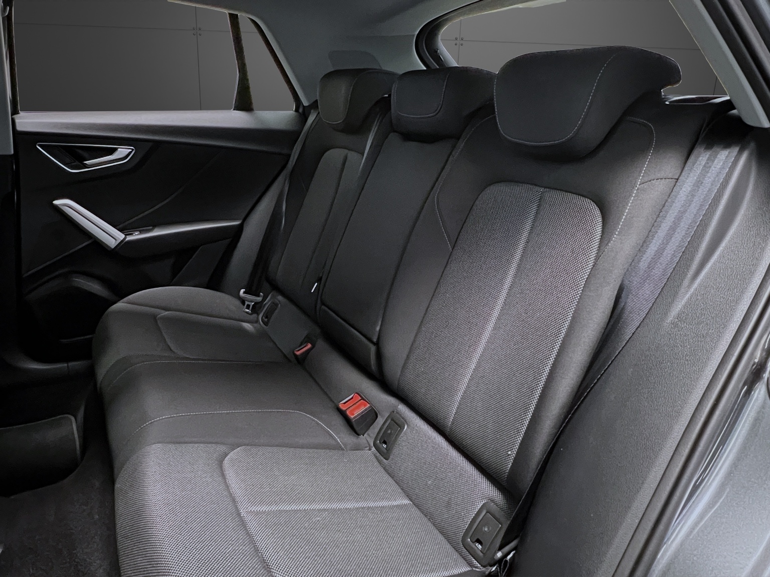 AUDI Q2 35 TDI S line quattro S-tronic-image-7