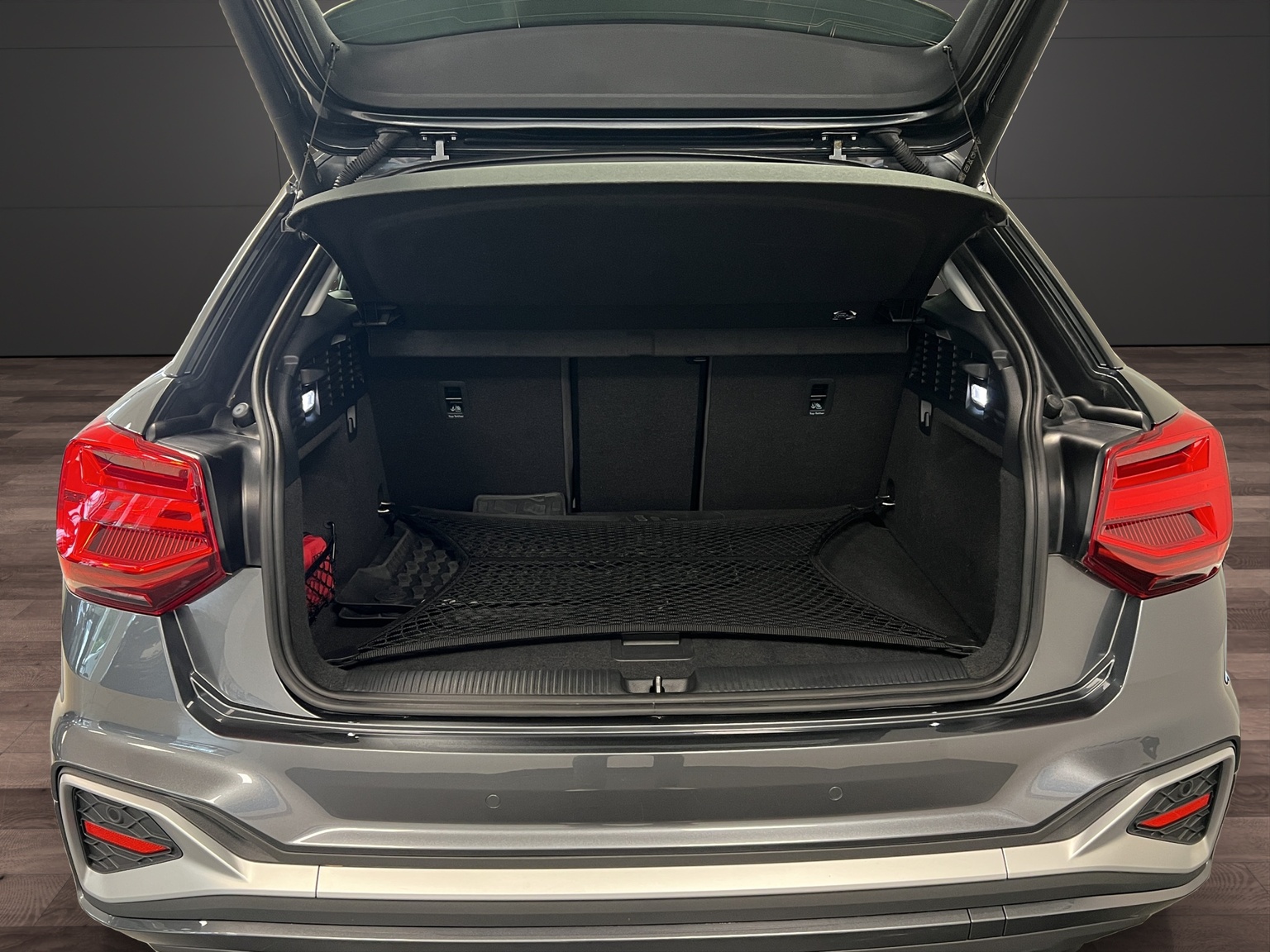 AUDI Q2 35 TDI S line quattro S-tronic-image-11