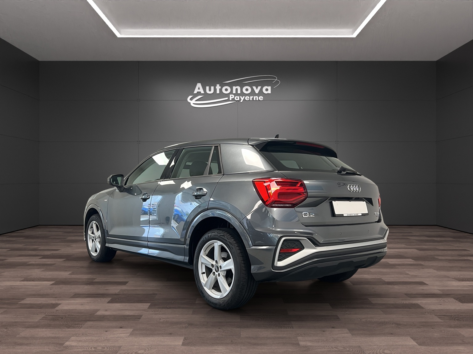 AUDI Q2 35 TDI S line quattro S-tronic-image-3