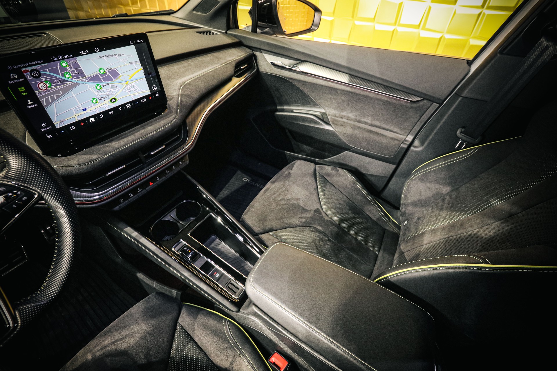 SKODA ENYAQ Coupé RS iV 80 4x4 (AHK)-image-17