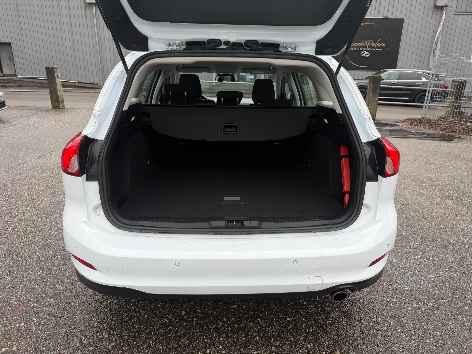 FORD Focus 1.5 TDCi Business * Gr. Navi * Klima-auto * Tempomat * PDC V+H * Ab MFK 02.2025-image-12