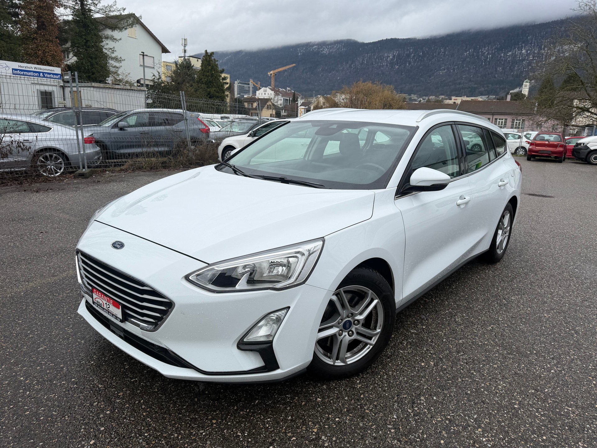 FORD Focus 1.5 TDCi Business * Gr. Navi * Klima-auto * Tempomat * PDC V+H * Ab MFK 02.2025