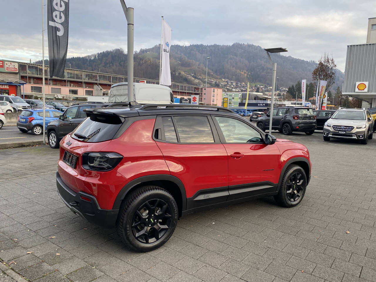 JEEP Avenger 1.2 MHEV Overland 4xe-image-2